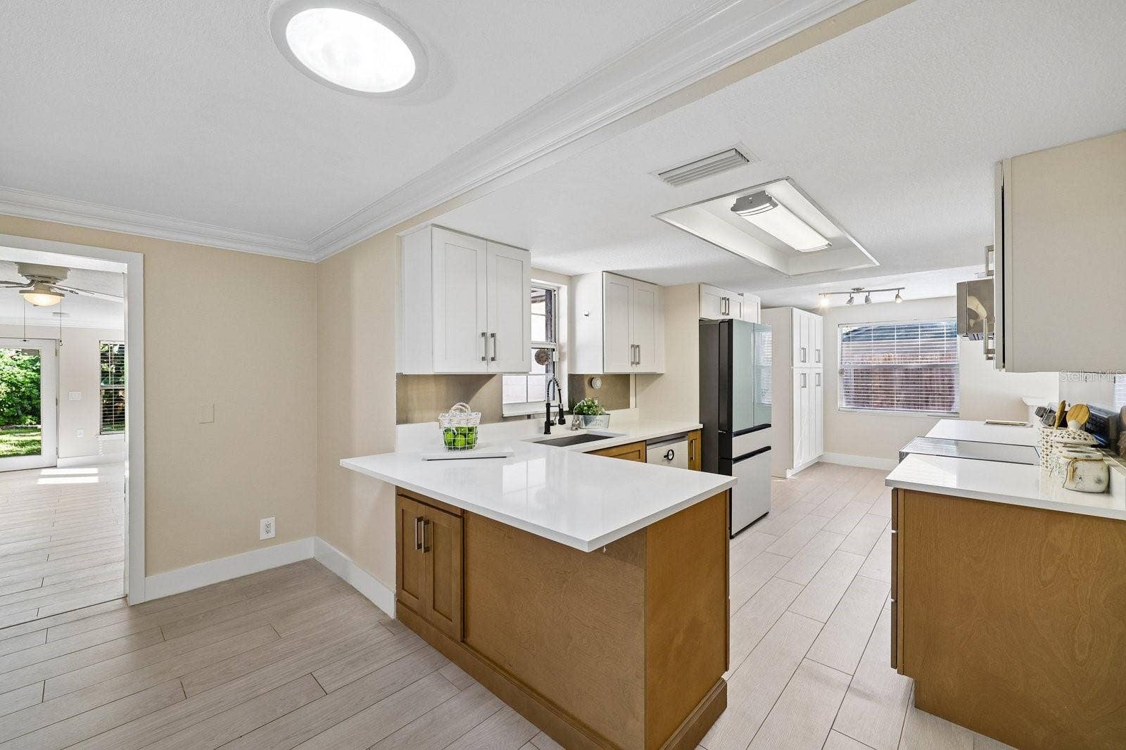 7321 CANAL BOULEVARD, Tampa, FL 33615