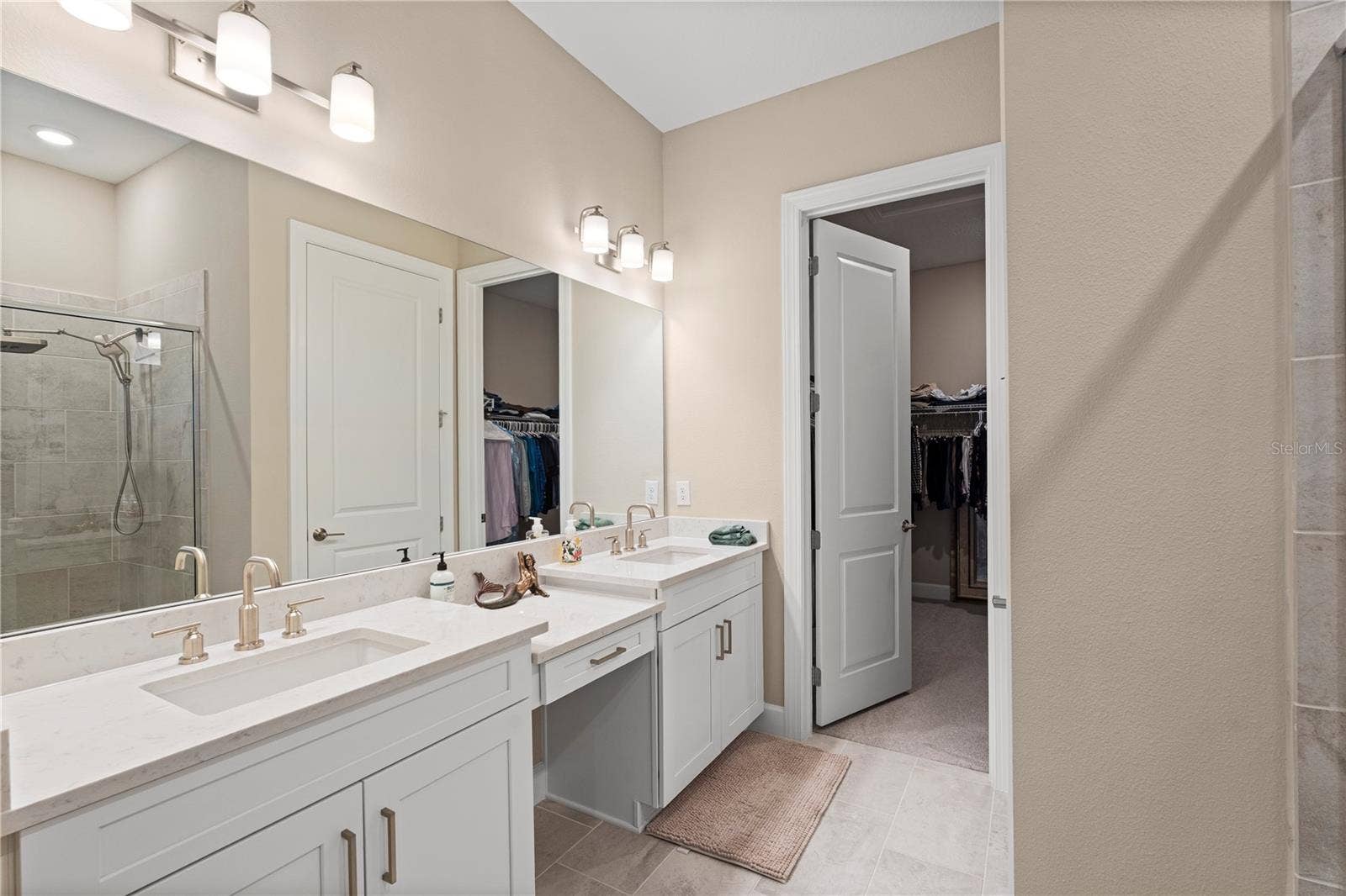 5229 CASERTA COURT, Palmetto, FL 34221 Primary Bath with Double Vanities