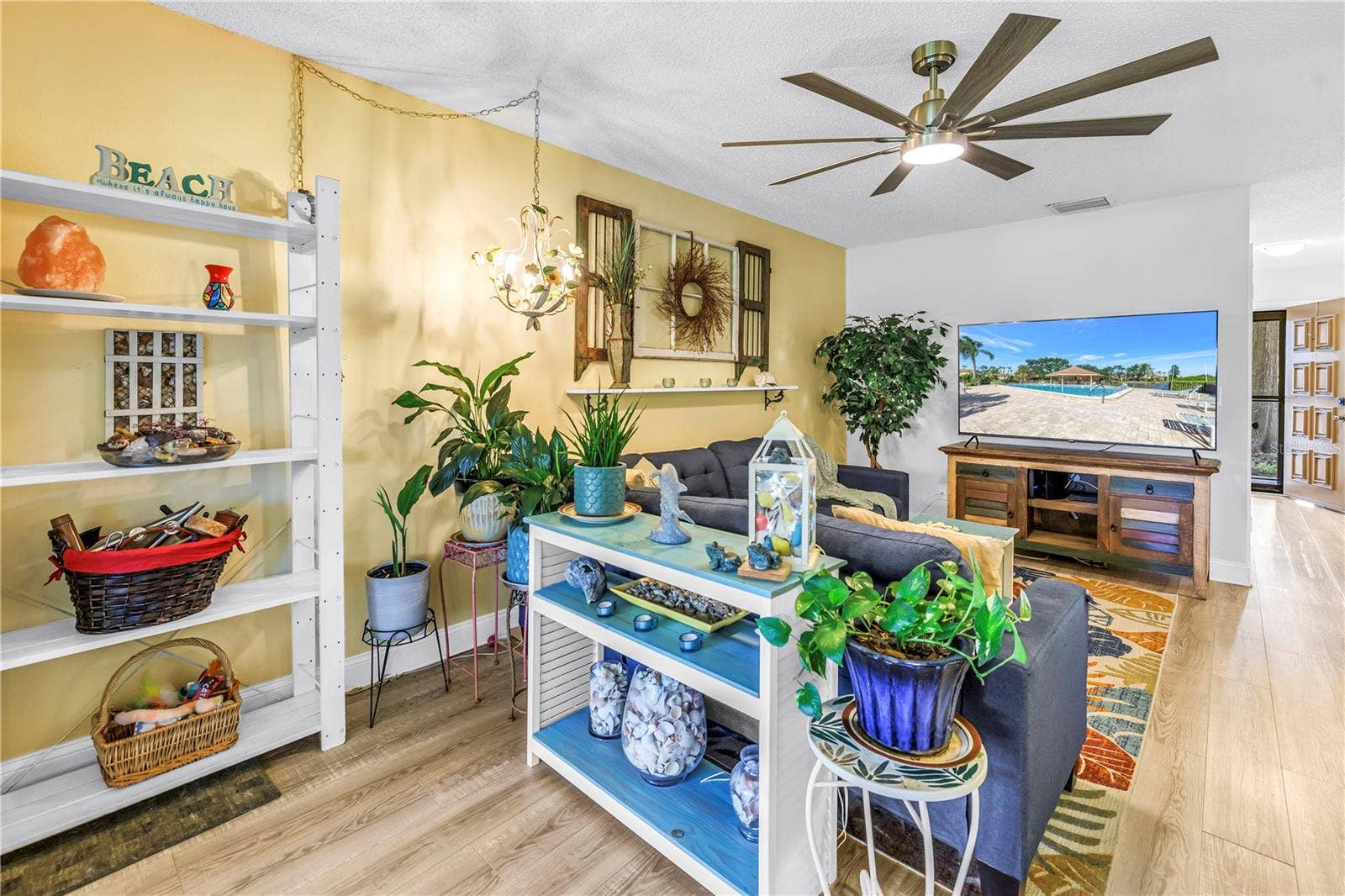 8473 17TH STREET N, St Petersburg, FL 33702 8473 17TH STREET N, St Petersburg, FL 33702