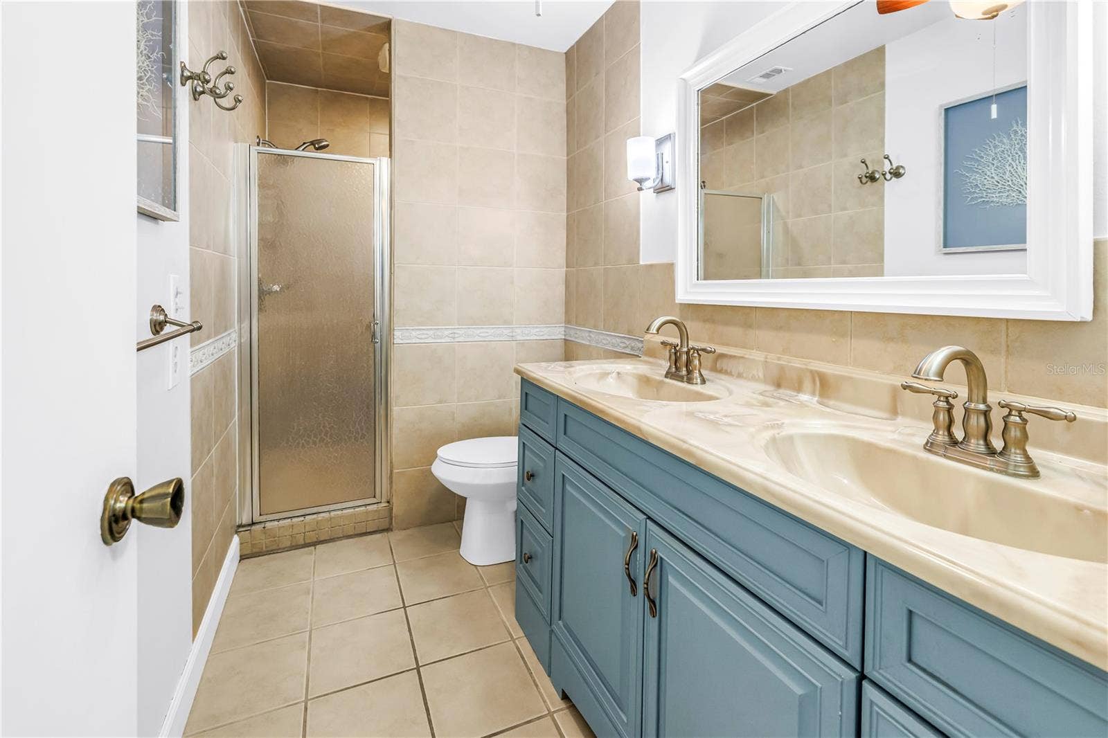 8473 17TH STREET N, St Petersburg, FL 33702 Primary Bathroom