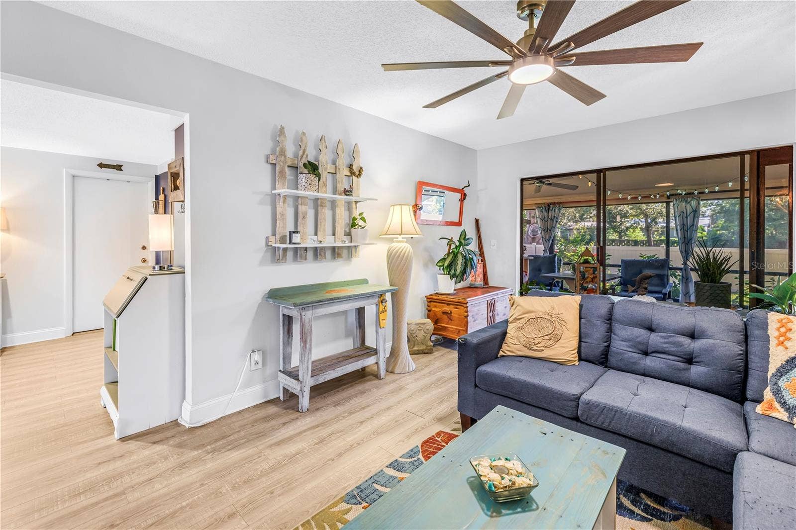 8473 17TH STREET N, St Petersburg, FL 33702 Living Room