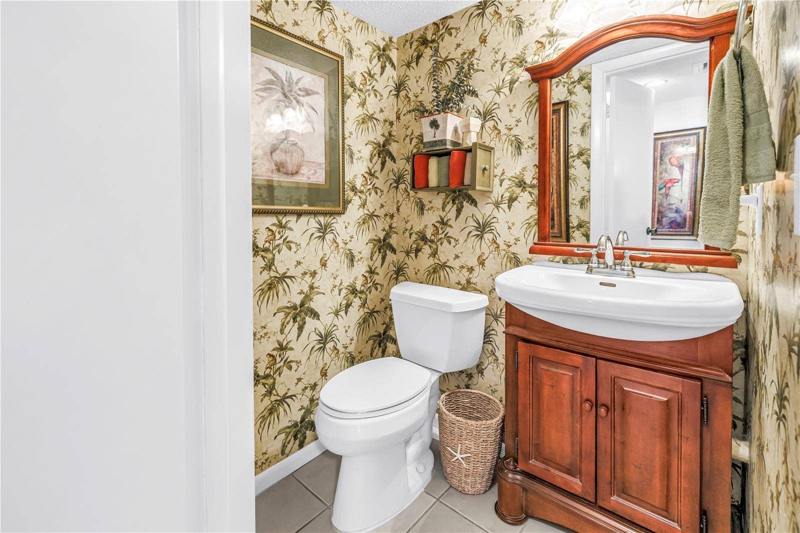 8473 17TH STREET N, St Petersburg, FL 33702 Half Bathroom first floor