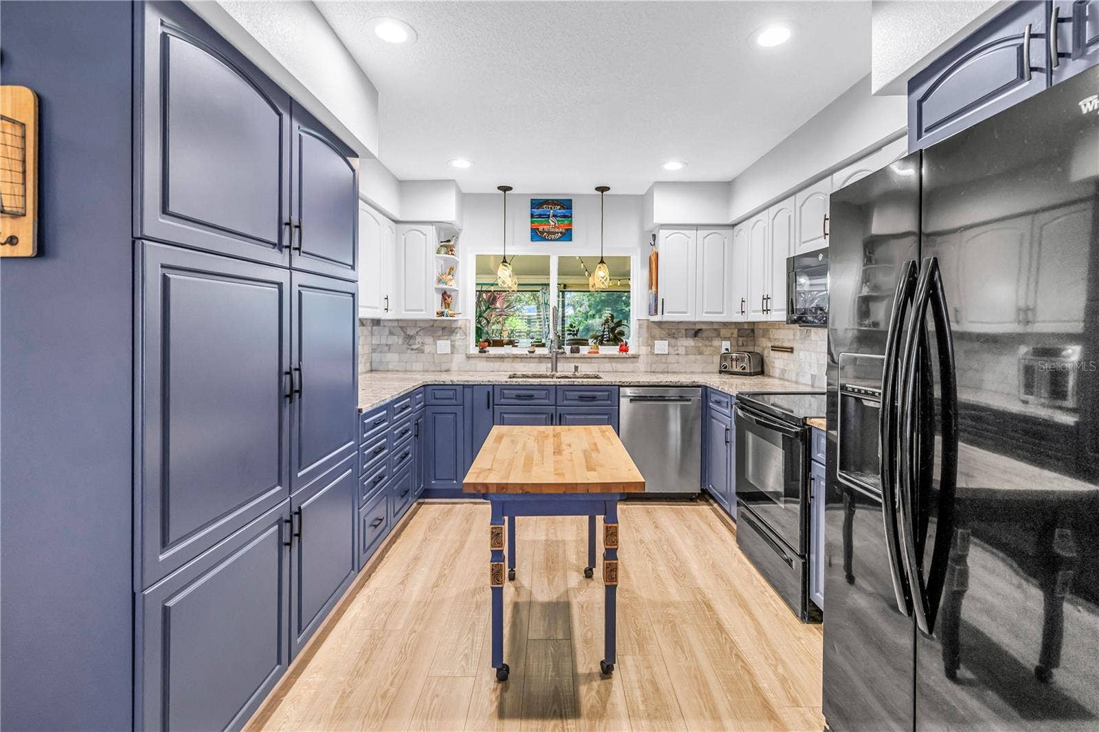 8473 17TH STREET N, St Petersburg, FL 33702 Renovated Kitchen