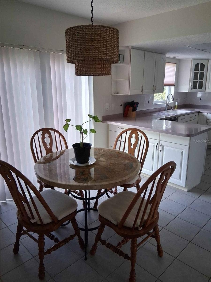 12465 MONARCH CIRCLE, Seminole, FL 33772 12465 MONARCH CIRCLE, Seminole, FL 33772