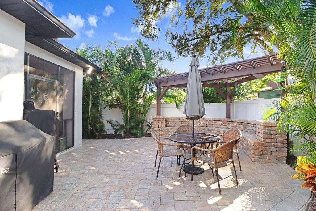 7510 N HIGHLAND AVENUE, Tampa, FL 33604