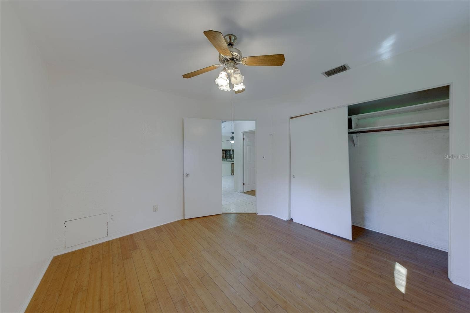 811 69TH AVENUE S, St Petersburg, FL 33705