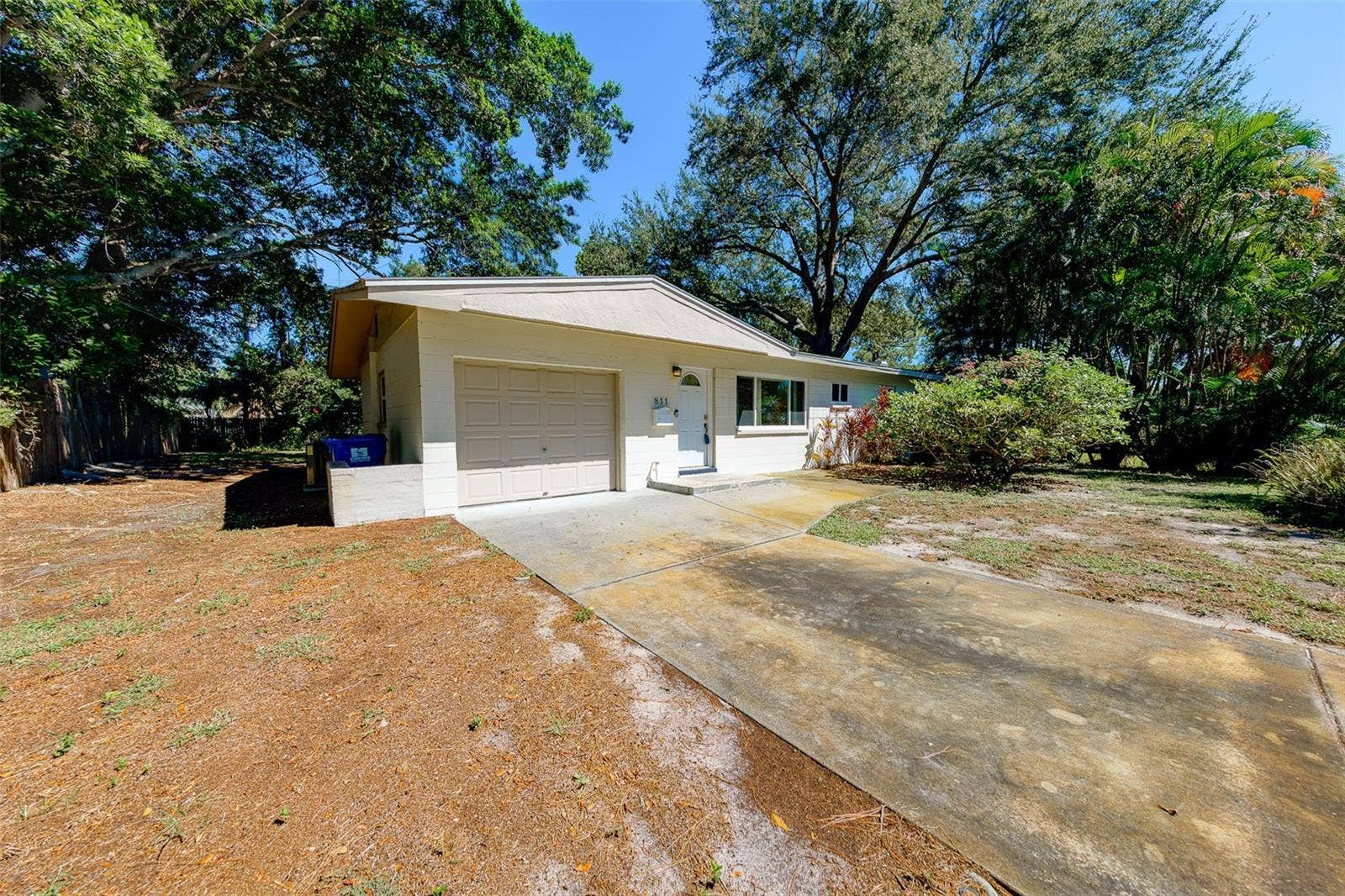 811 69TH AVENUE S, St Petersburg, FL 33705