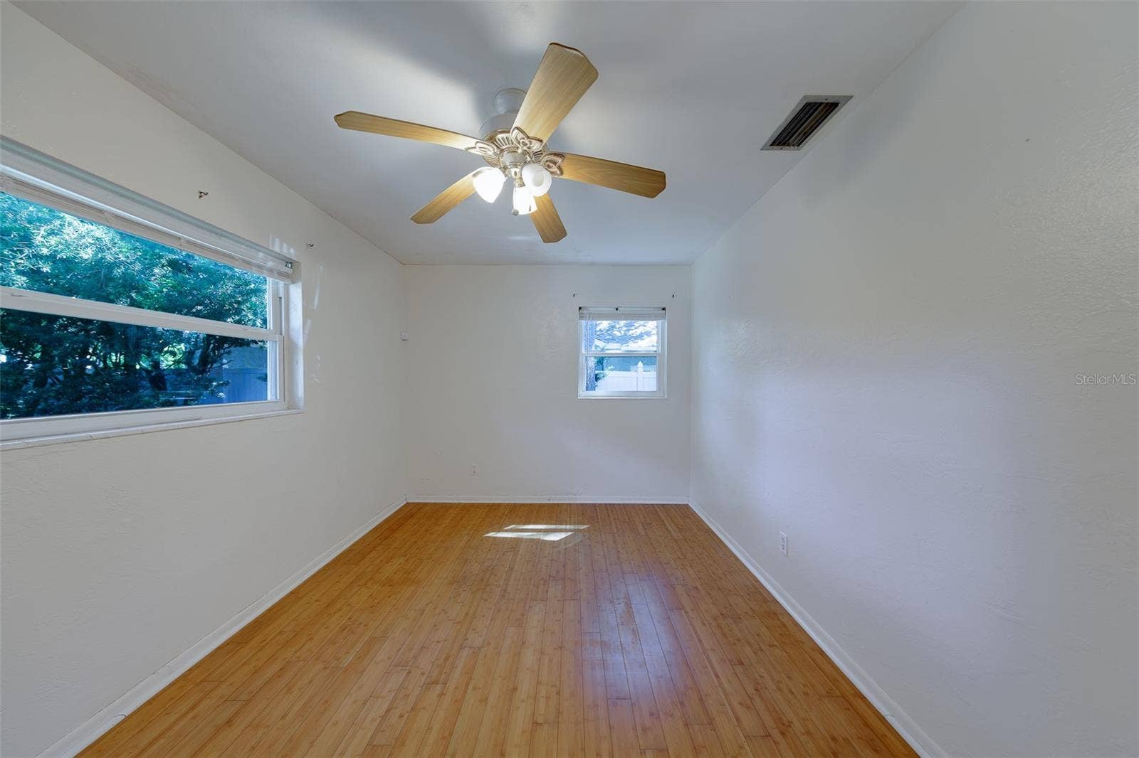 811 69TH AVENUE S, St Petersburg, FL 33705