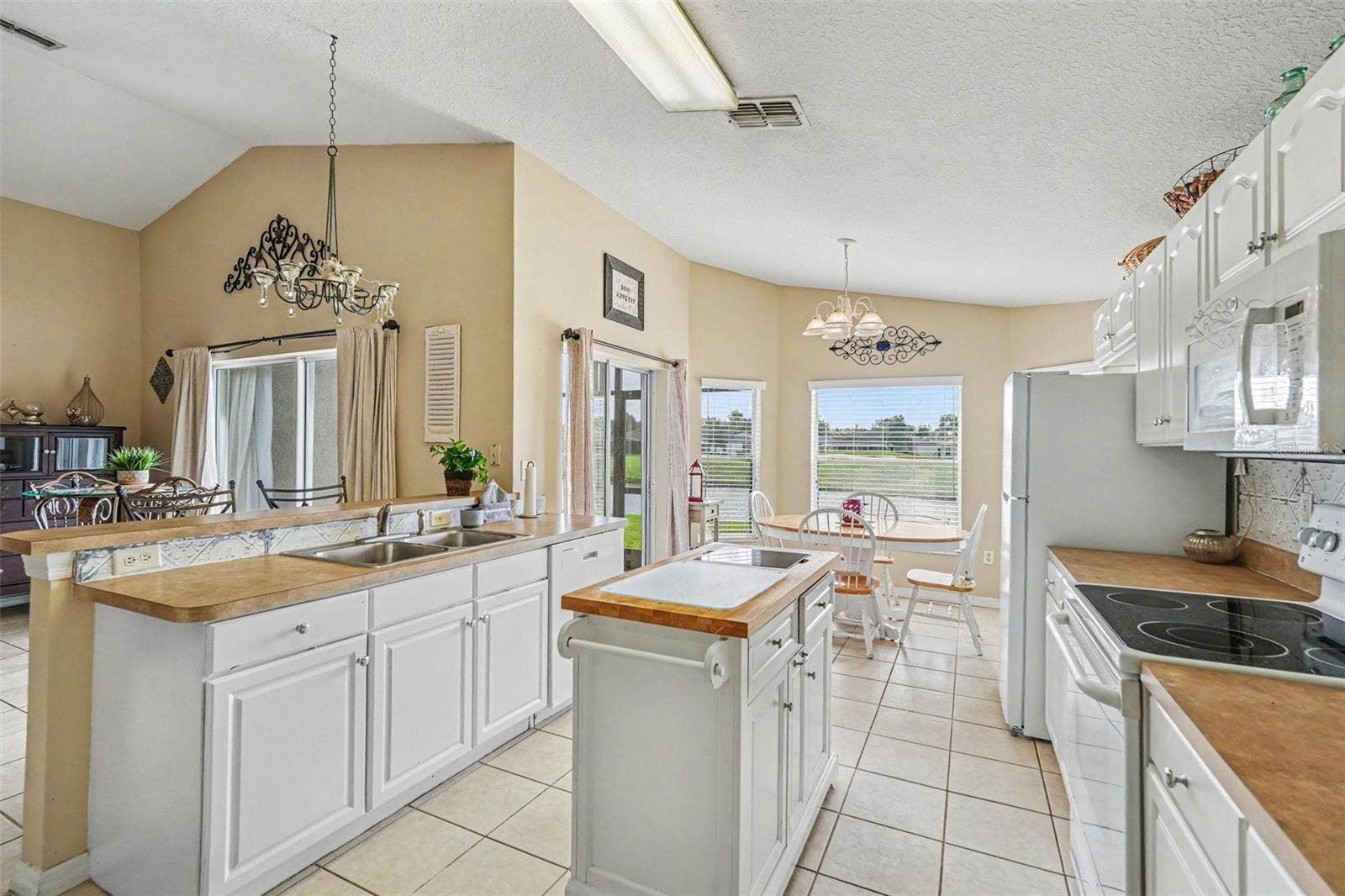10130 OLD TAMPA BAY DRIVE, San Antonio, FL 33576 10130 OLD TAMPA BAY DRIVE, San Antonio, FL 33576