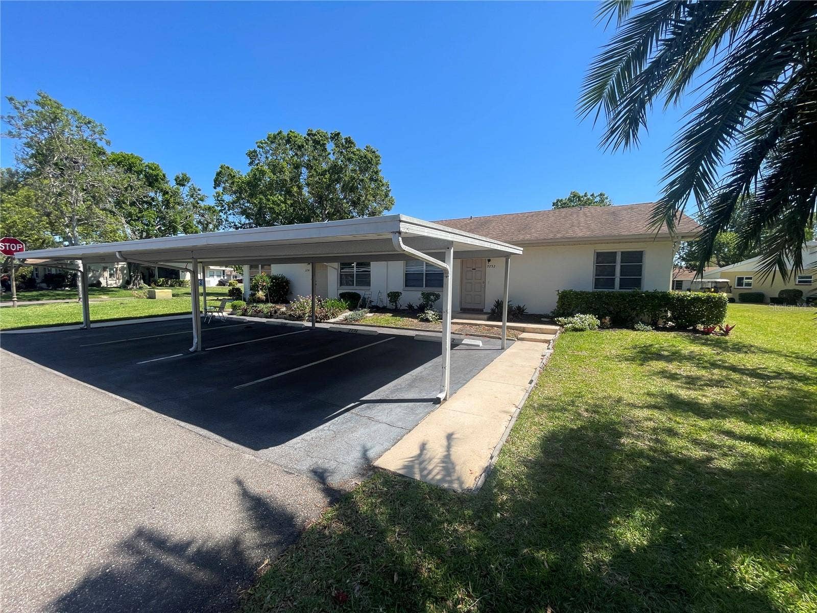 2232 GRENADIER DRIVE, #25, Sun City Center, FL 33573 End Unit with 2 parkingspaces in front of unit