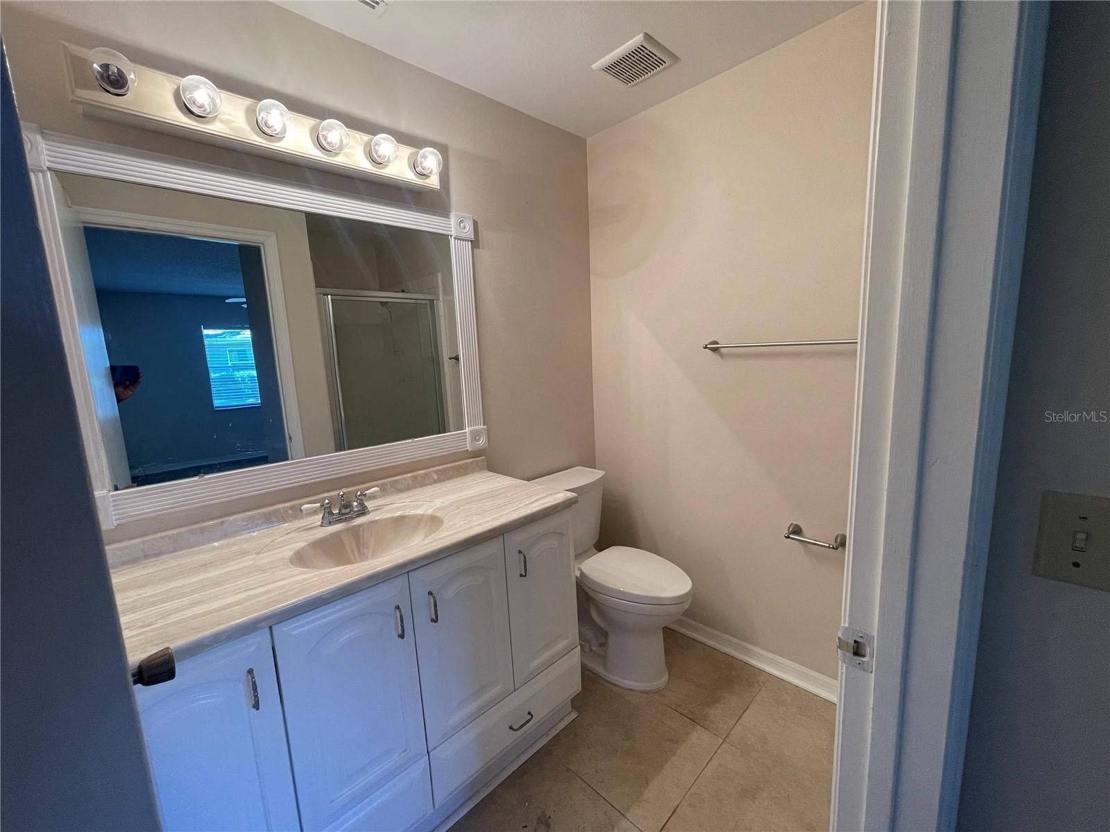 2232 GRENADIER DRIVE, #25, Sun City Center, FL 33573 Primary Bathroom