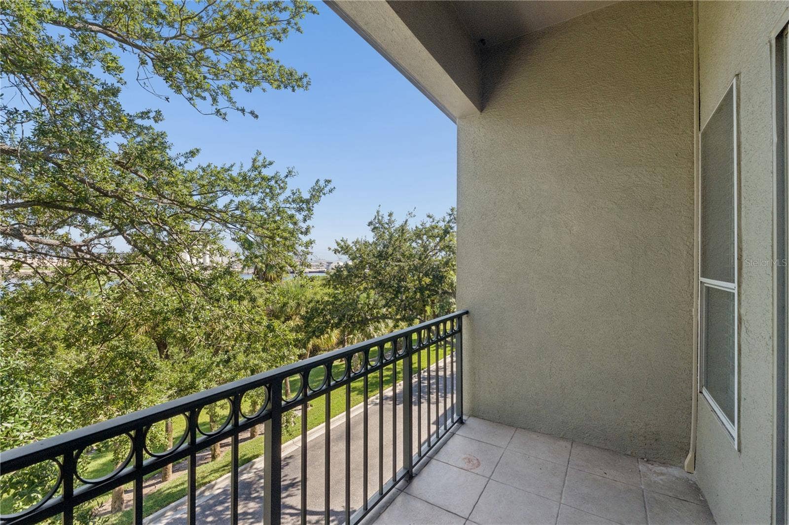 752 CORAL REEF DRIVE, Tampa, FL 33602 752 CORAL REEF DRIVE, Tampa, FL 33602