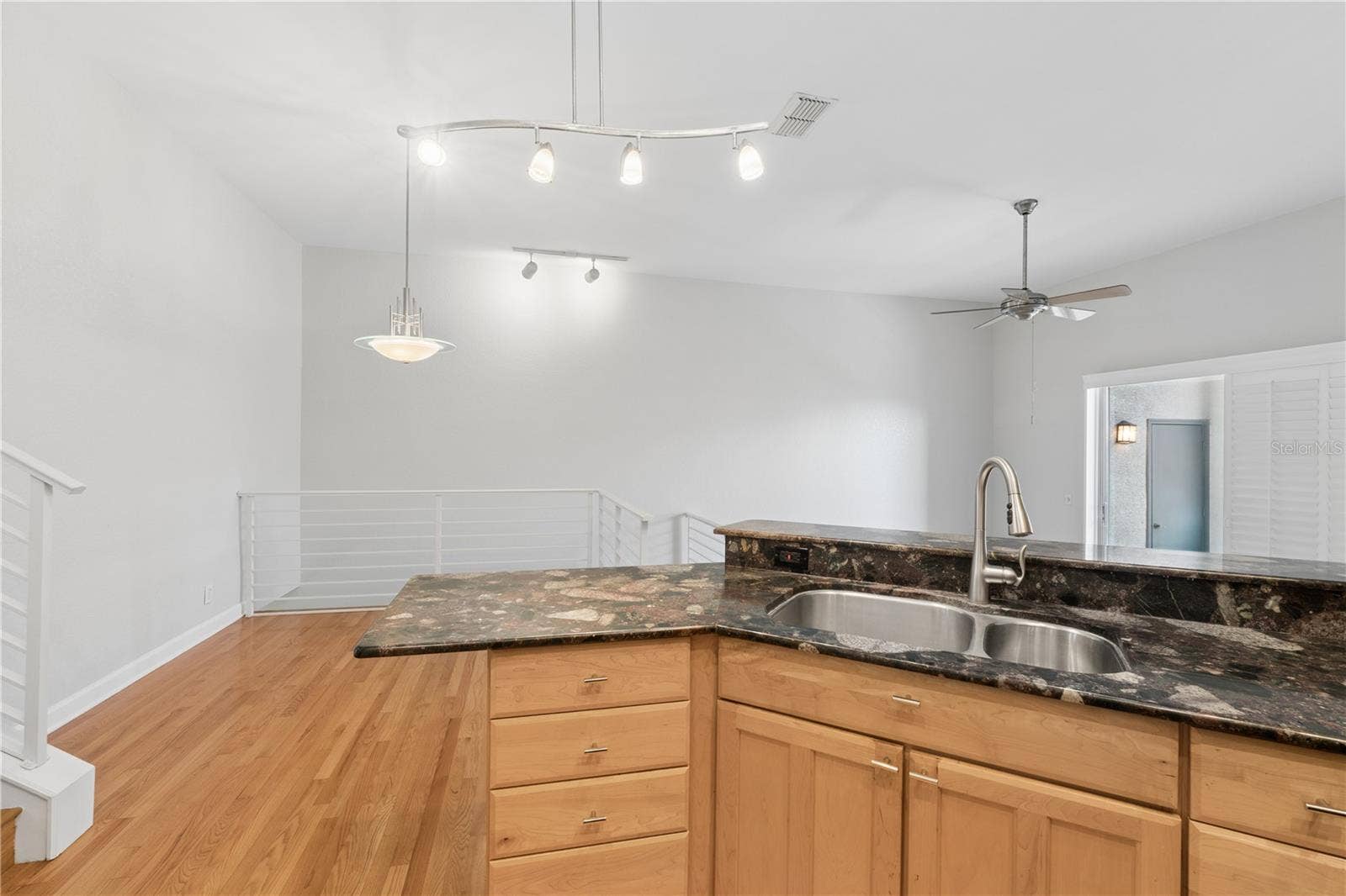 752 CORAL REEF DRIVE, Tampa, FL 33602 752 CORAL REEF DRIVE, Tampa, FL 33602