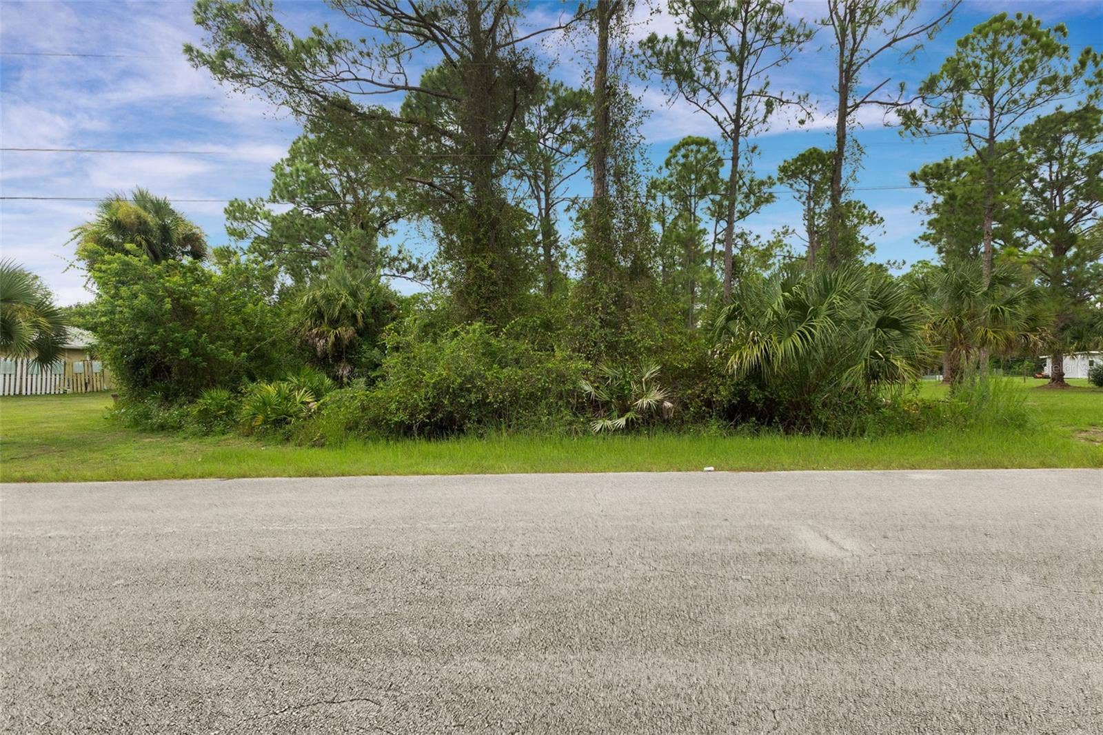 2011 WELLS AVENUE, Alva, FL 33920 2011 WELLS AVENUE, Alva, FL 33920