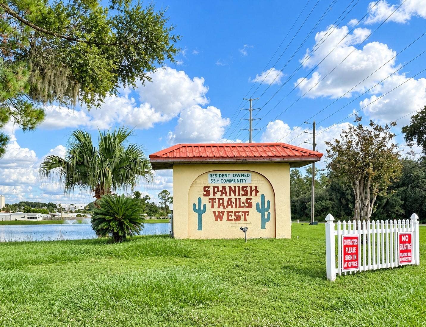 37631 CAMPO AVENUE, Zephyrhills, FL 33541 Community Entrance