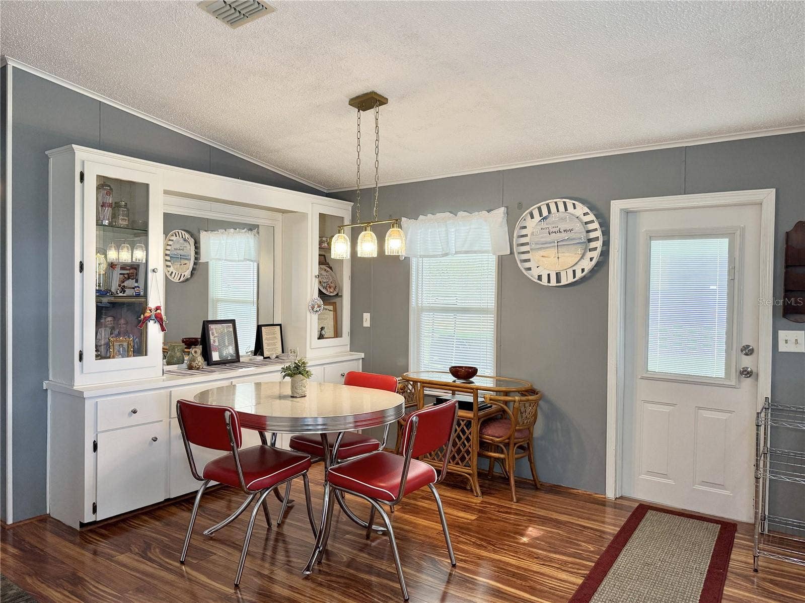 37631 CAMPO AVENUE, Zephyrhills, FL 33541 Dining Area