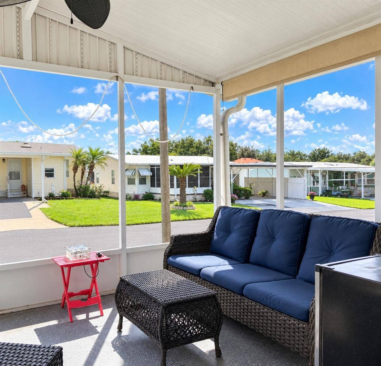37631 CAMPO AVENUE, Zephyrhills, FL 33541 Screened Patio