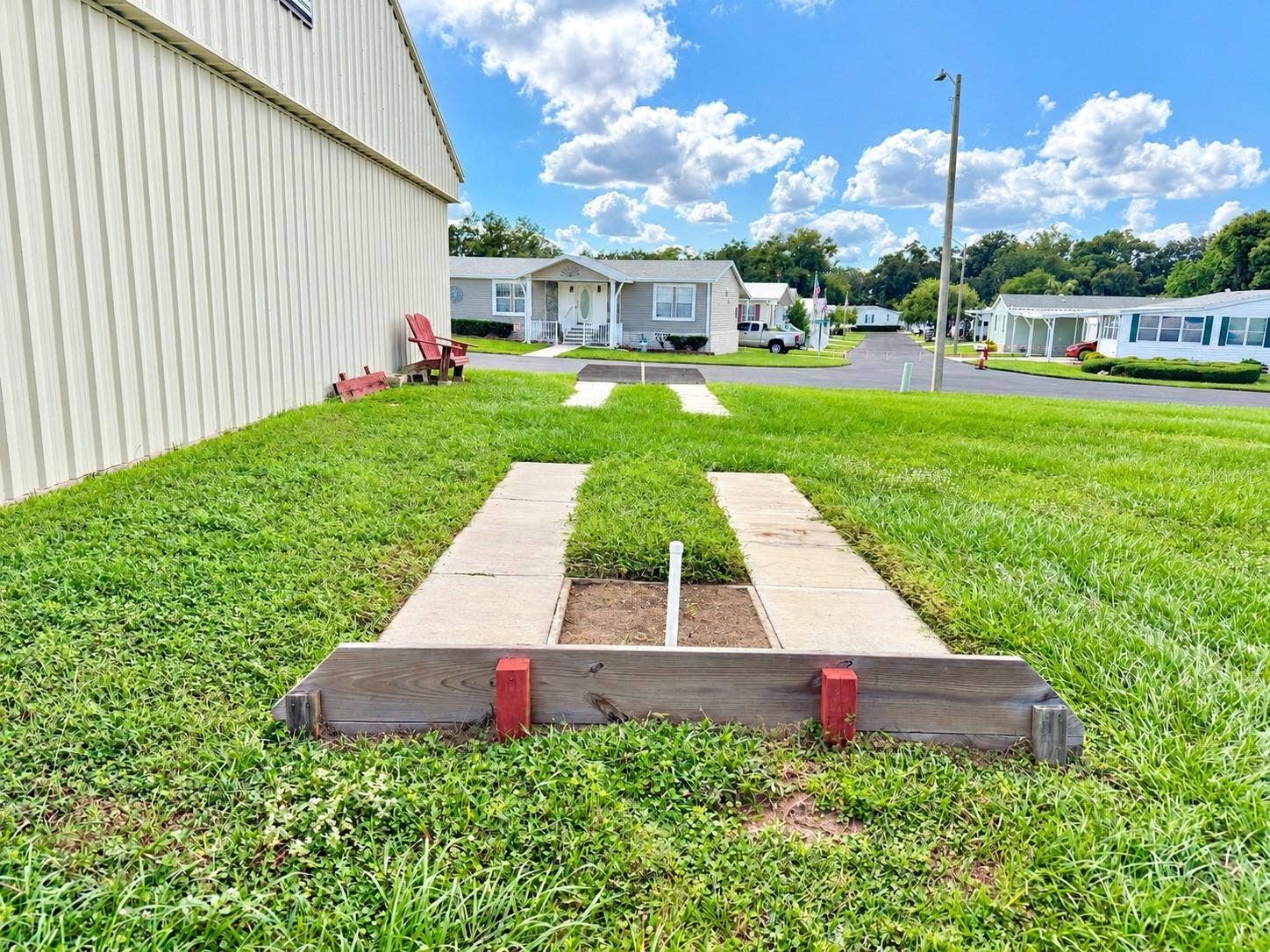 37631 CAMPO AVENUE, Zephyrhills, FL 33541 Community Horse Shoes