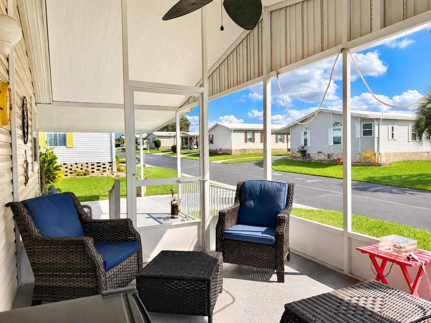 37631 CAMPO AVENUE, Zephyrhills, FL 33541 Screened Patio