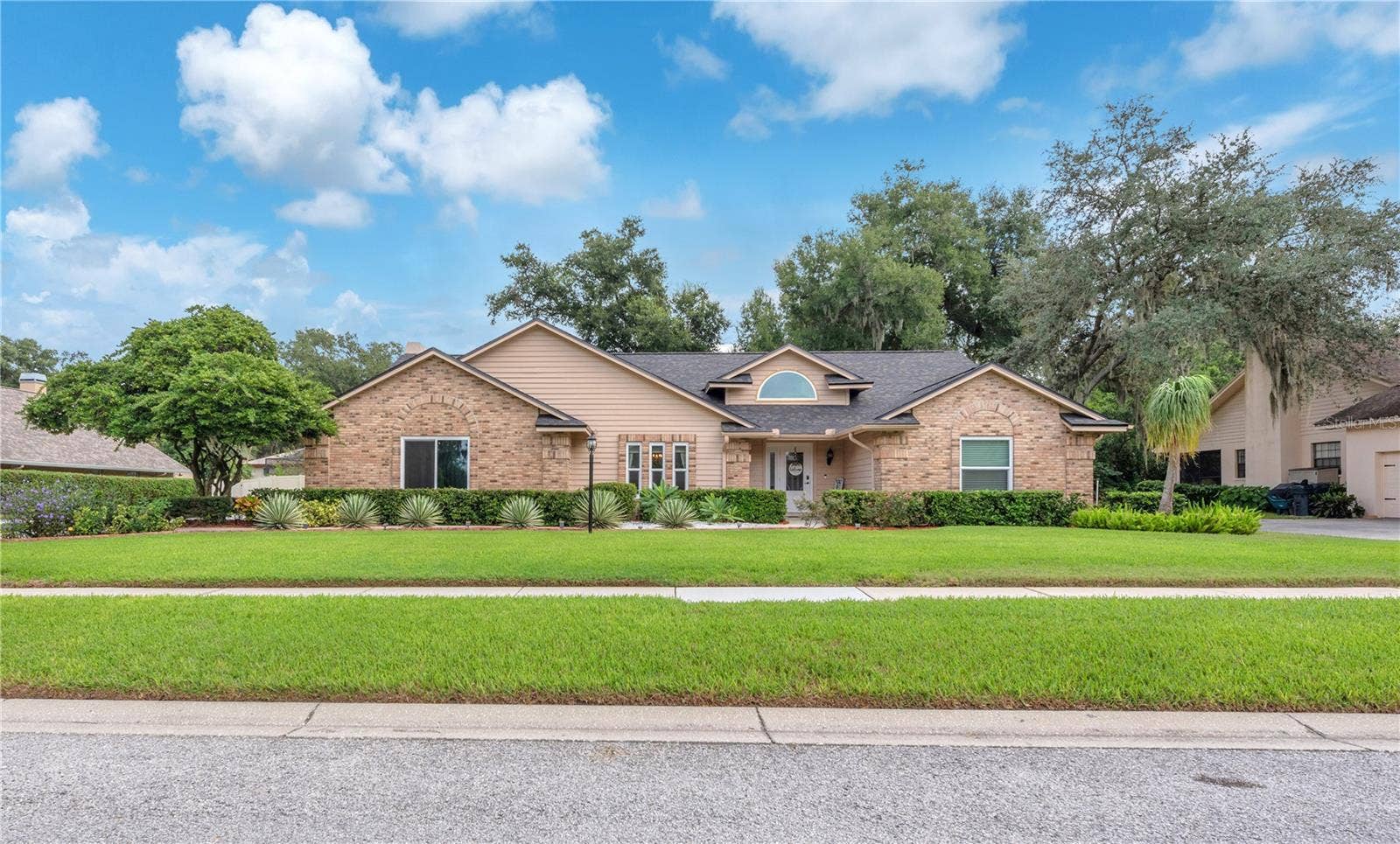 Come discover the comfort, character, and Florida lifestyle waiting for you.
