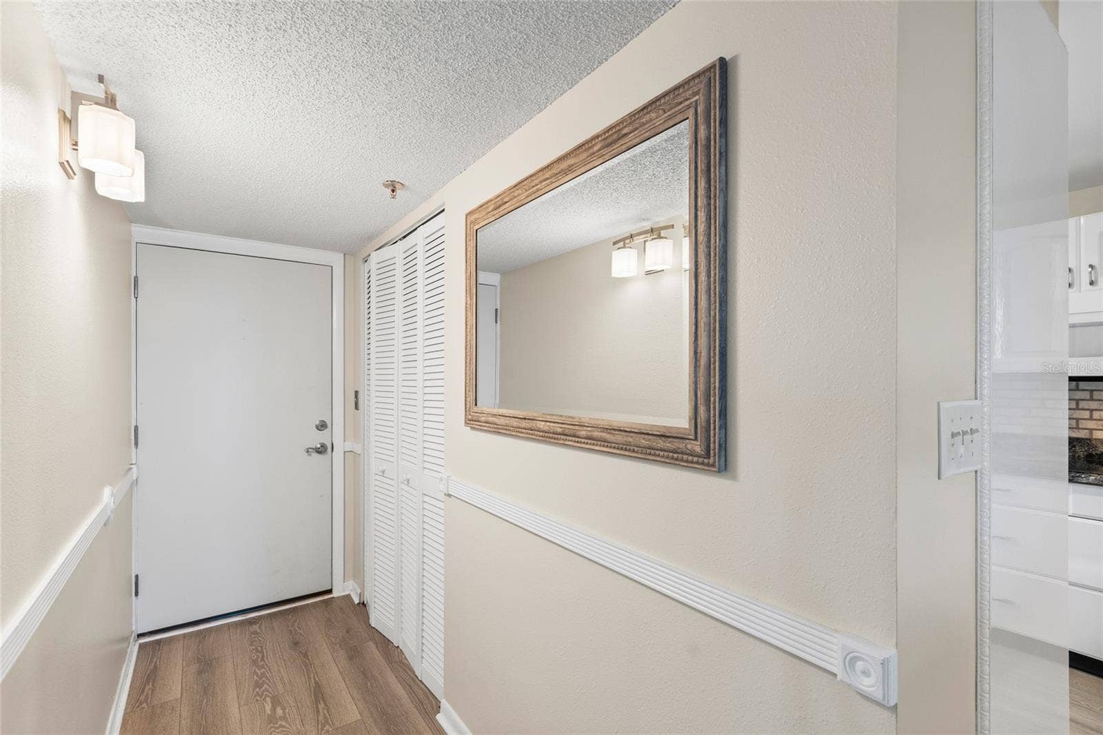 14900 GULF BOULEVARD, #204, Madeira Beach, FL 33708 Foyer