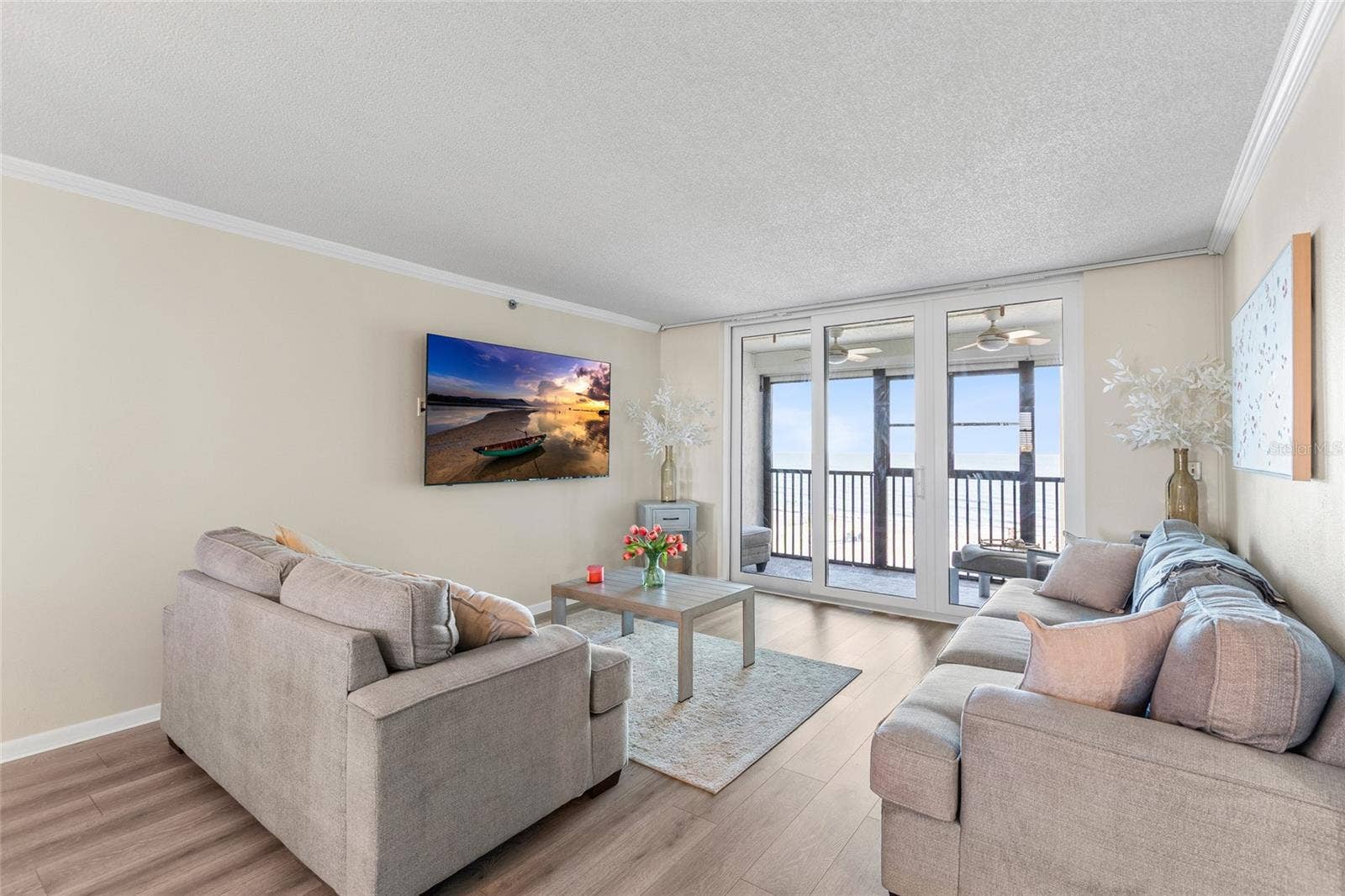 14900 GULF BOULEVARD, #204, Madeira Beach, FL 33708 Living Room