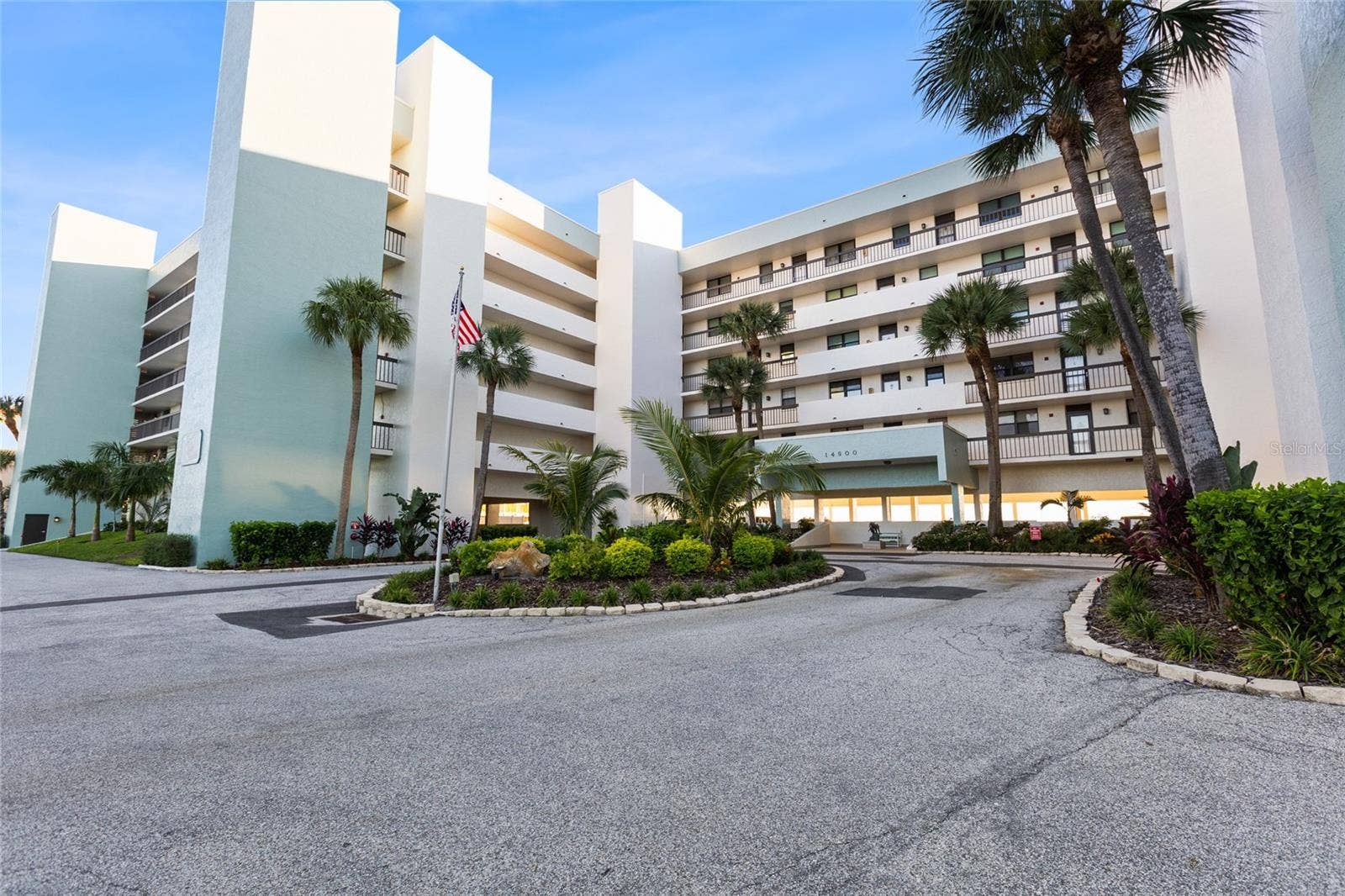14900 GULF BOULEVARD, #204, Madeira Beach, FL 33708 Surf Side South