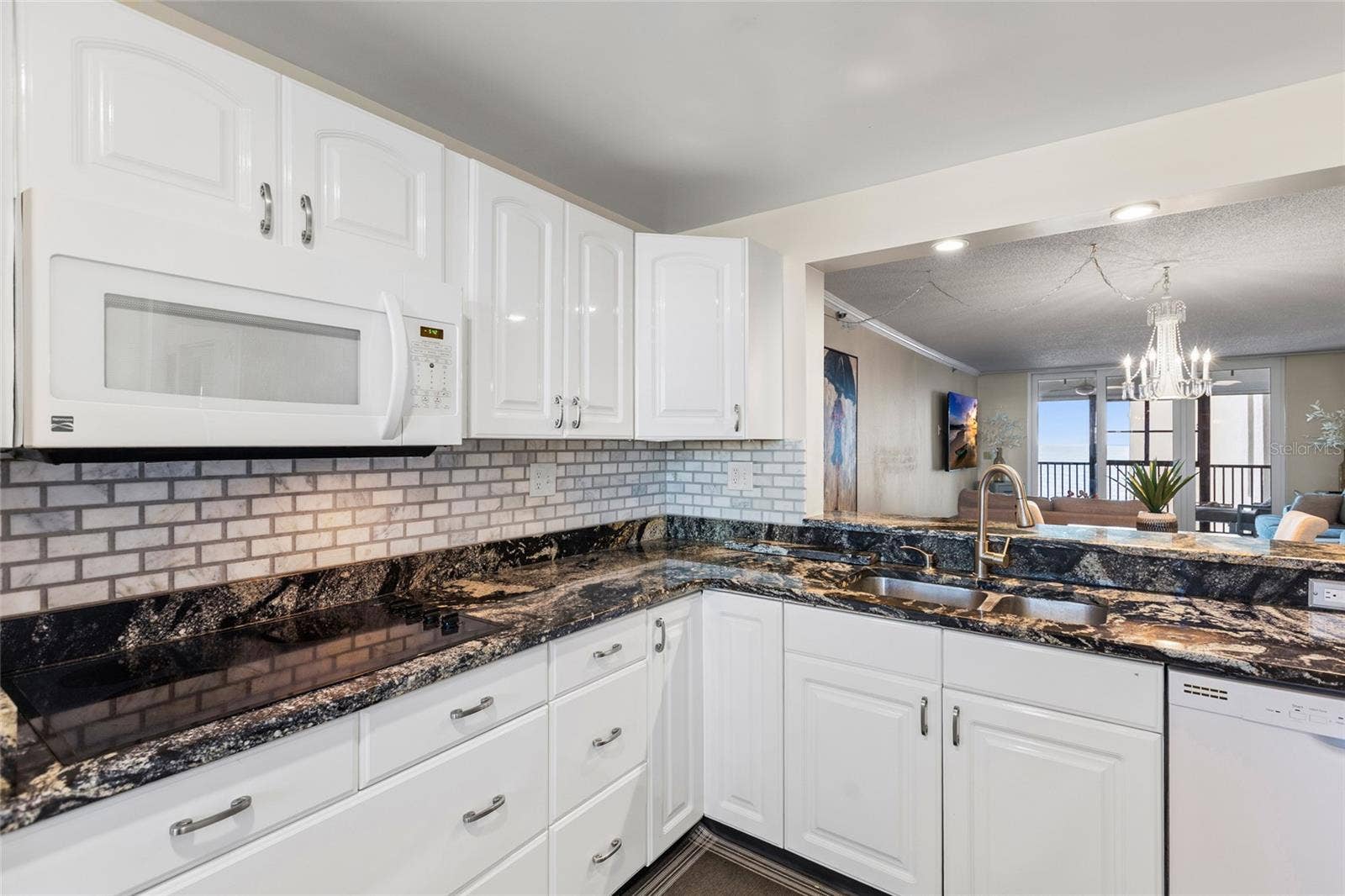 14900 GULF BOULEVARD, #204, Madeira Beach, FL 33708 Kitchen