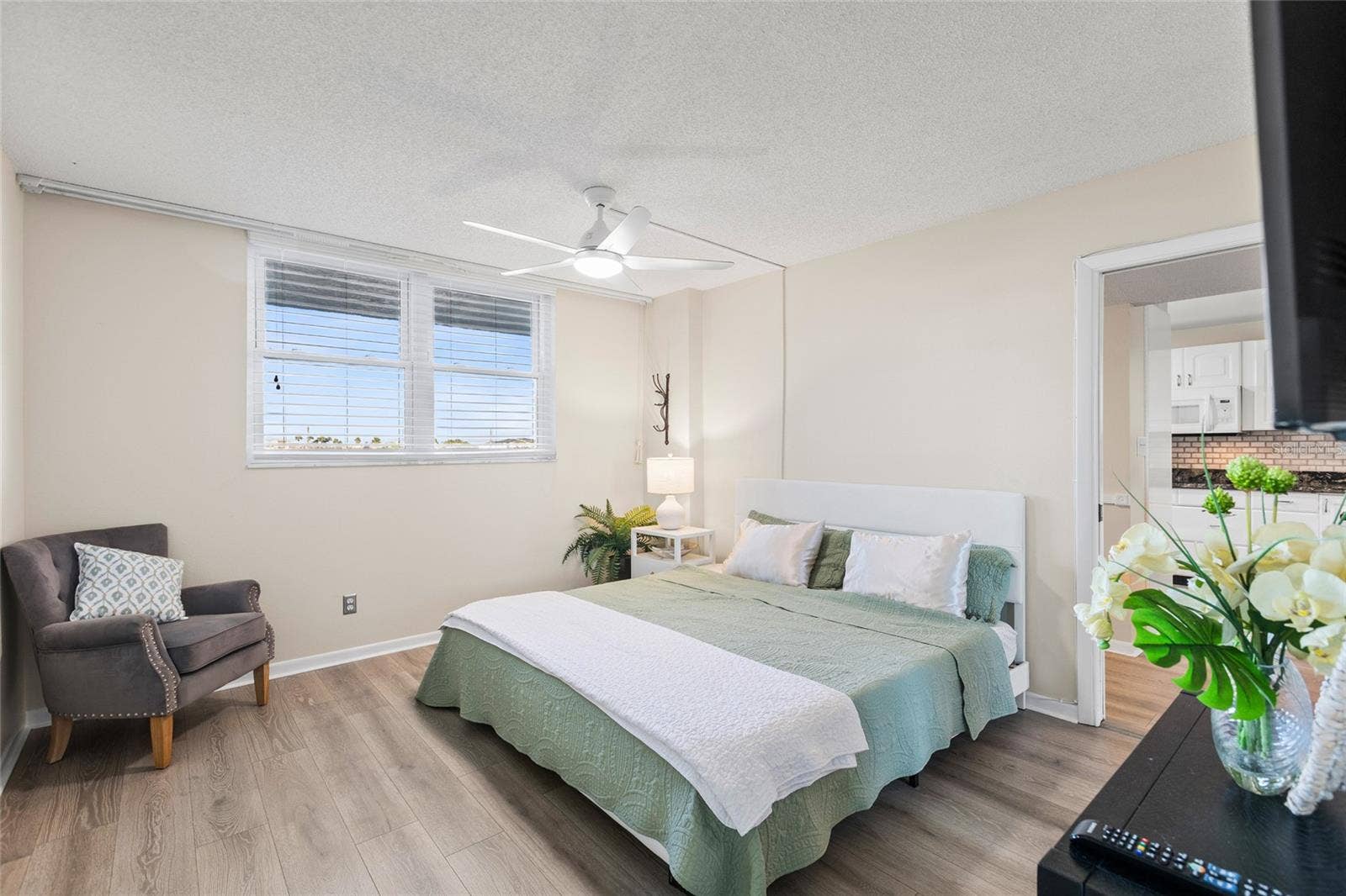 14900 GULF BOULEVARD, #204, Madeira Beach, FL 33708 Guest Bedroom