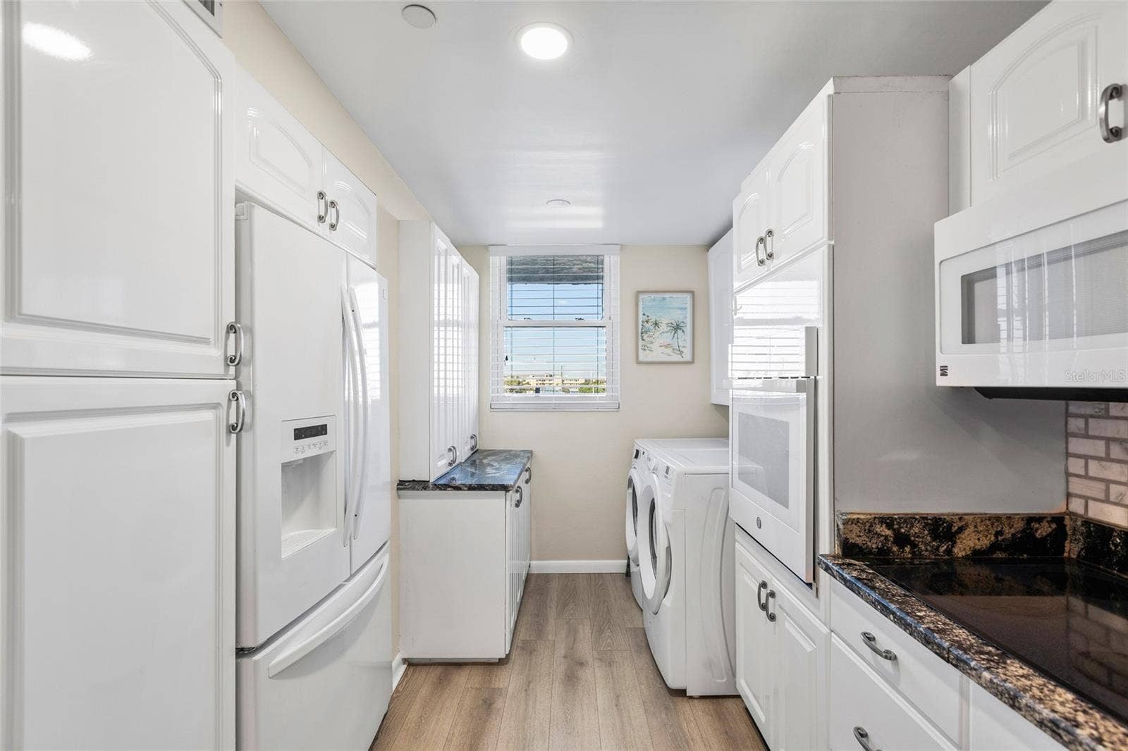14900 GULF BOULEVARD, #204, Madeira Beach, FL 33708 Kitchen