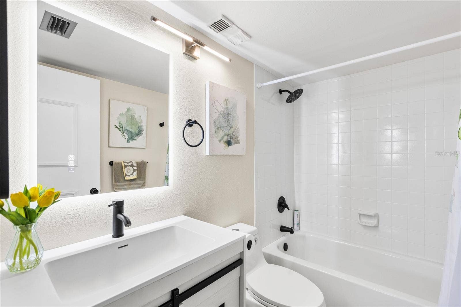 14900 GULF BOULEVARD, #204, Madeira Beach, FL 33708 Guest Bathroom