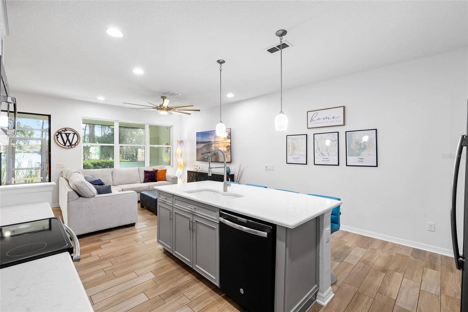 11424 CROWNED SPARROW LANE, Tampa, FL 33626 11424 CROWNED SPARROW LANE, Tampa, FL 33626