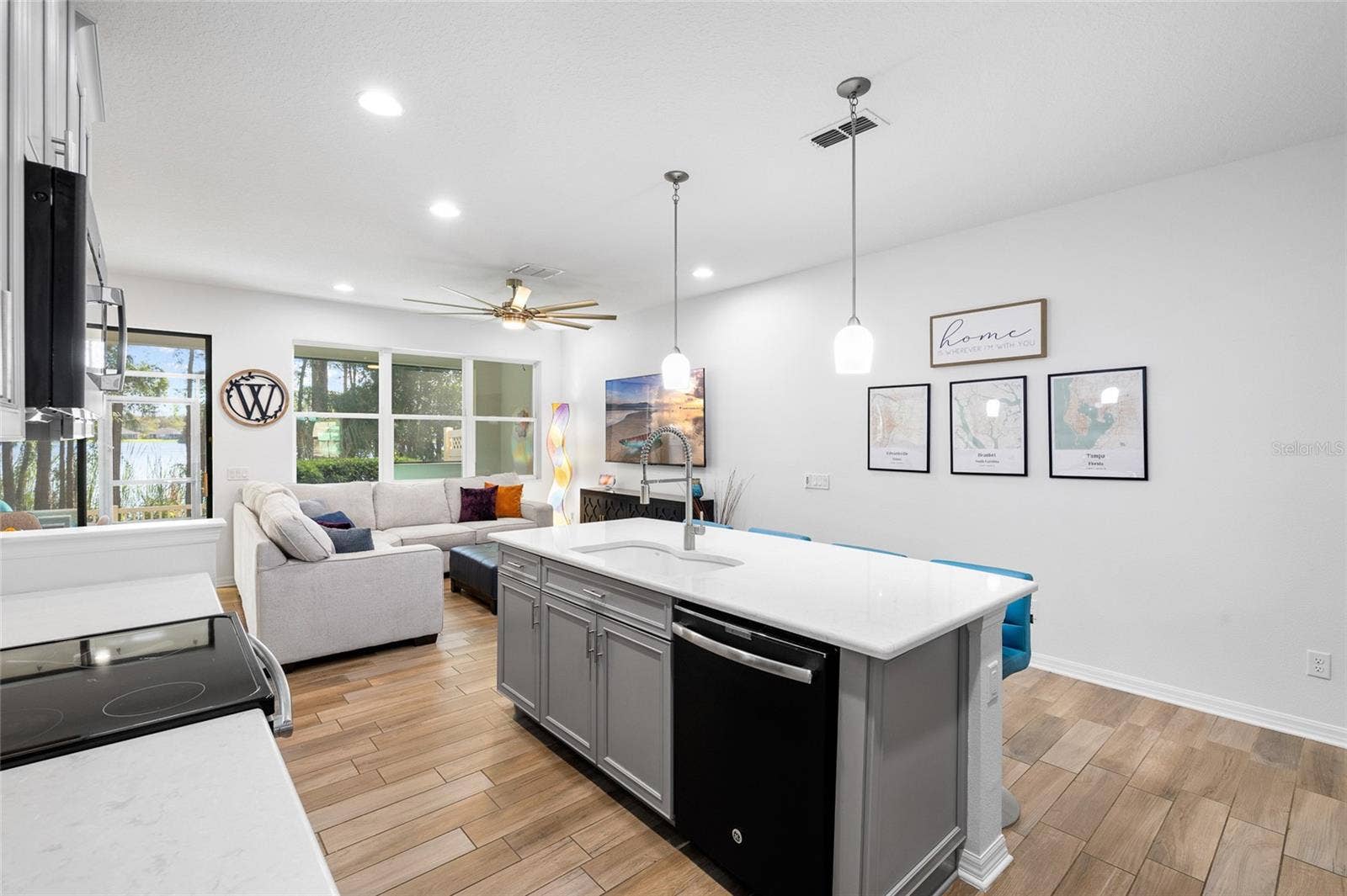 11424 CROWNED SPARROW LANE, Tampa, FL 33626 11424 CROWNED SPARROW LANE, Tampa, FL 33626