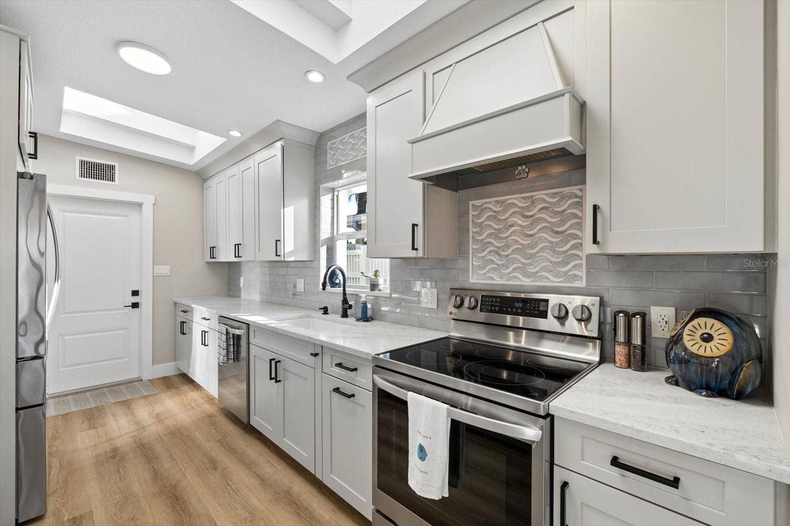 112 WALL STREET, Redington Shores, FL 33708 112 WALL STREET, Redington Shores, FL 33708