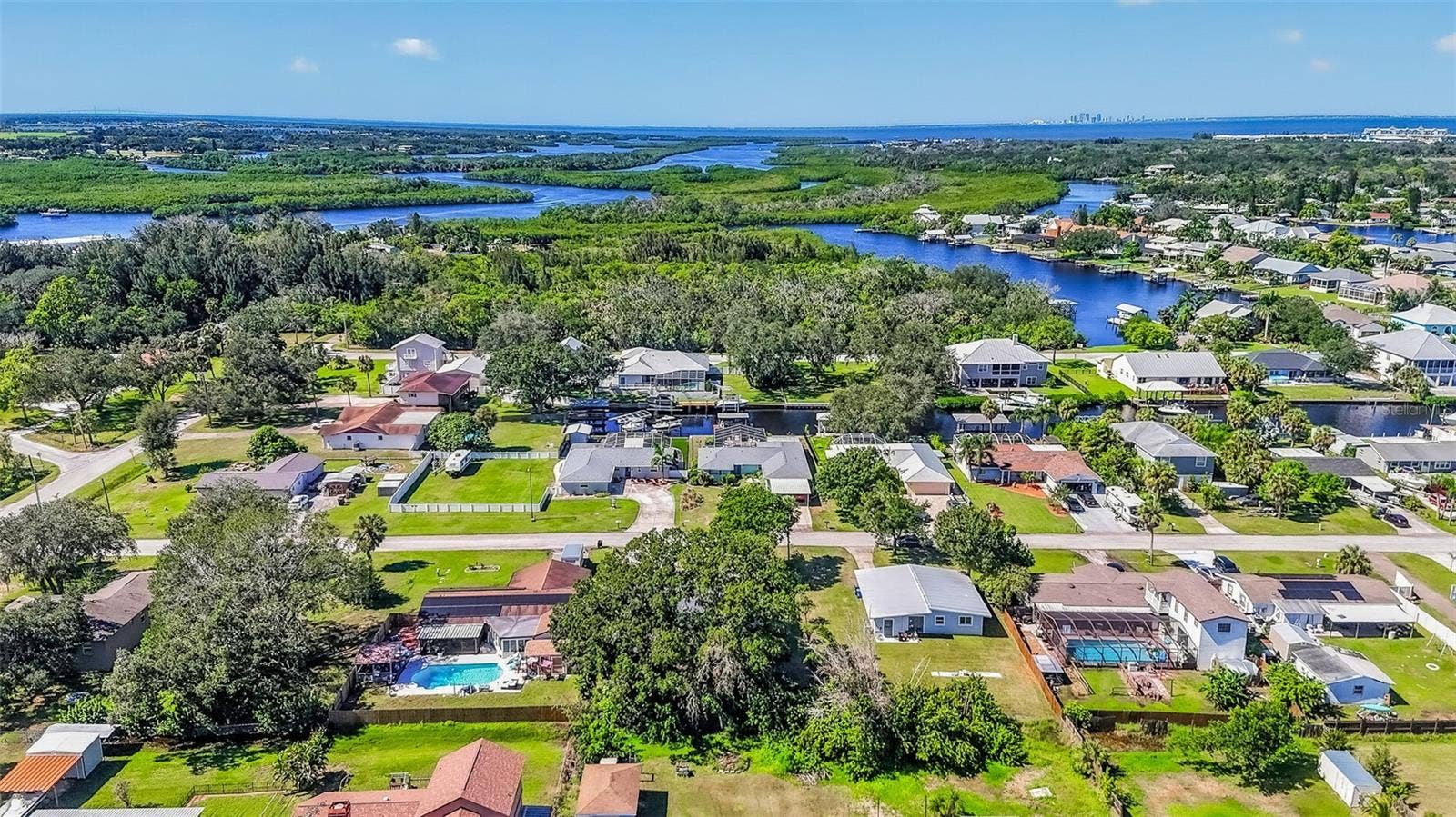 408 13TH STREET SW, Ruskin, FL 33570