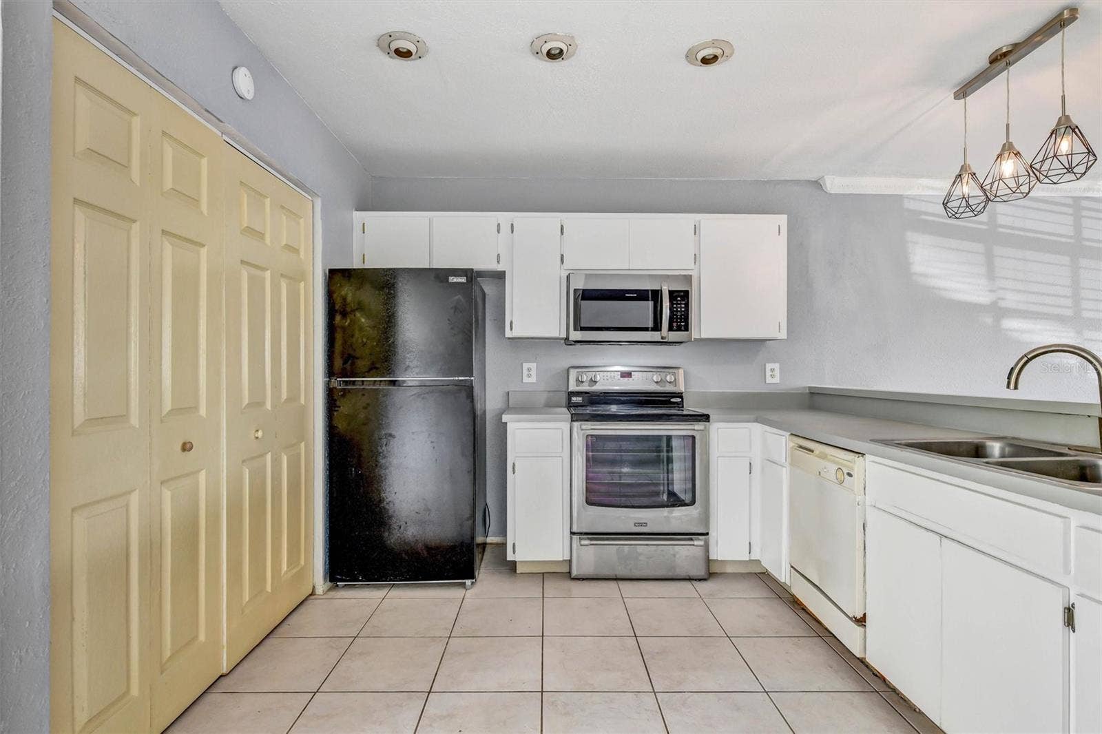 5320 ABINGER COURT, Tampa, FL 33624 5320 ABINGER COURT, Tampa, FL 33624