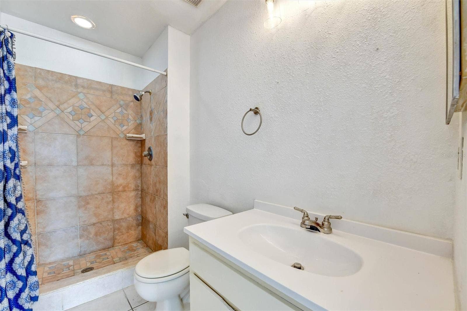 5320 ABINGER COURT, Tampa, FL 33624 5320 ABINGER COURT, Tampa, FL 33624