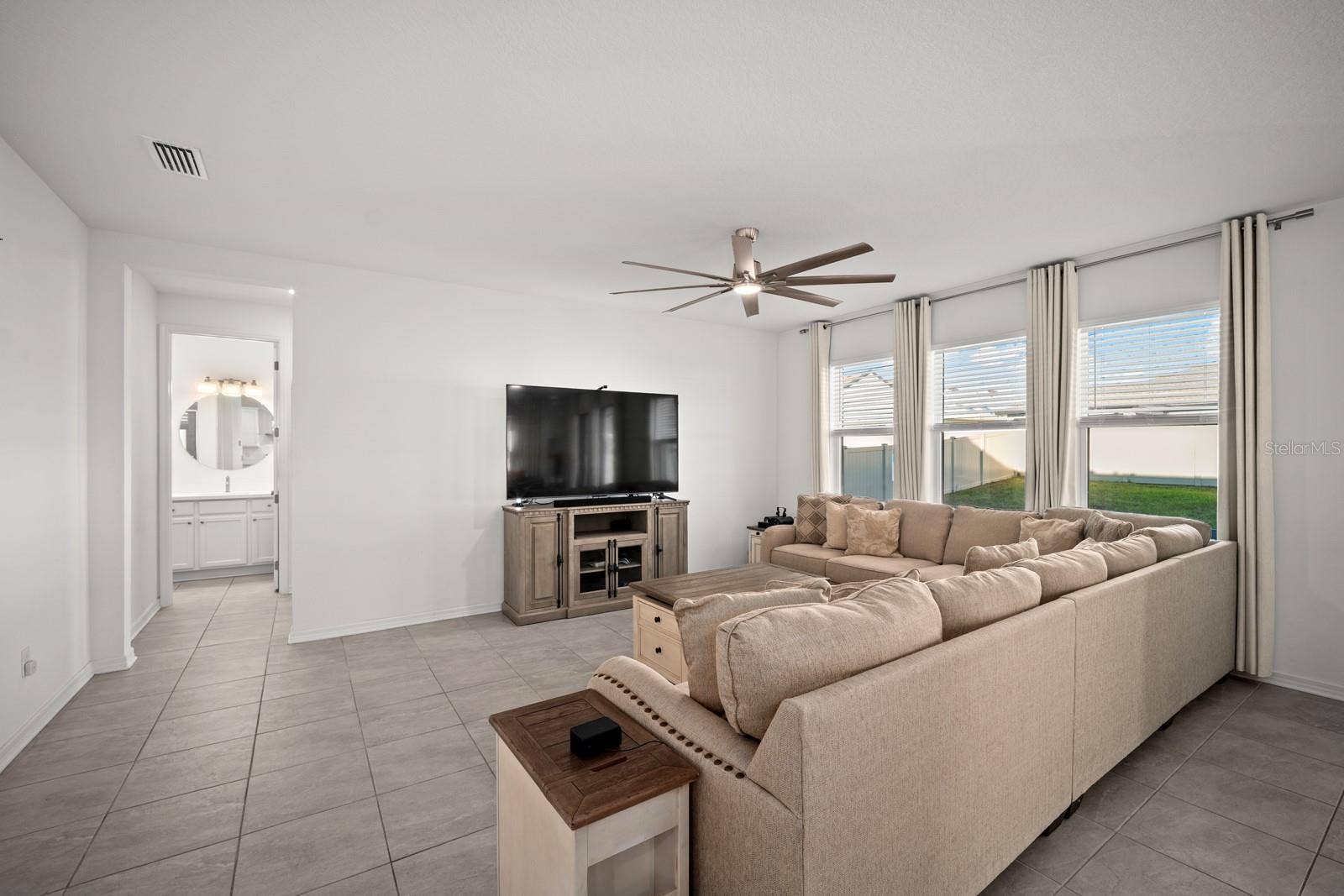 82 HILLSHIRE PLACE, Spring Hill, FL 34609 82 HILLSHIRE PLACE, Spring Hill, FL 34609