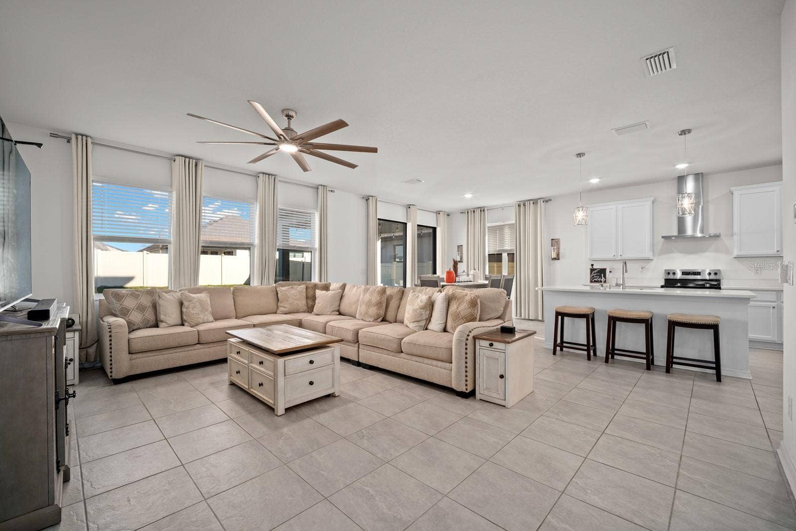 82 HILLSHIRE PLACE, Spring Hill, FL 34609 82 HILLSHIRE PLACE, Spring Hill, FL 34609