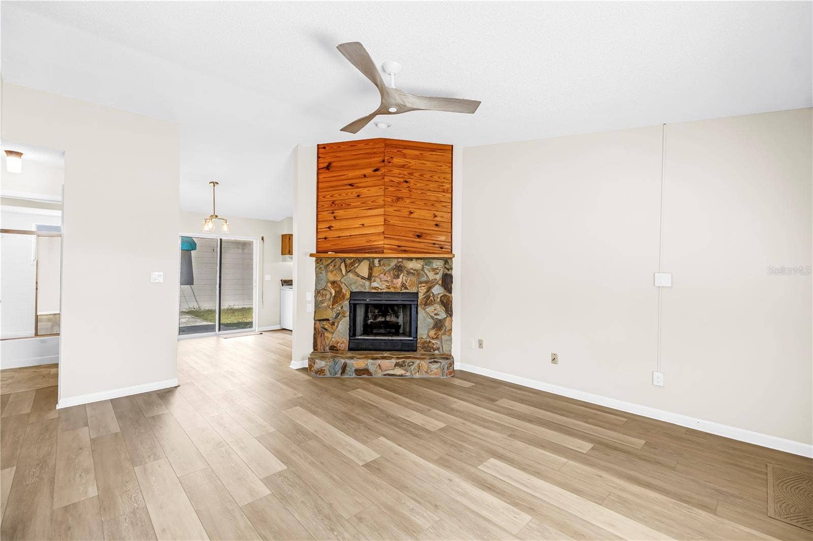 4213 37TH AVENUE N, St Petersburg, FL 33713
