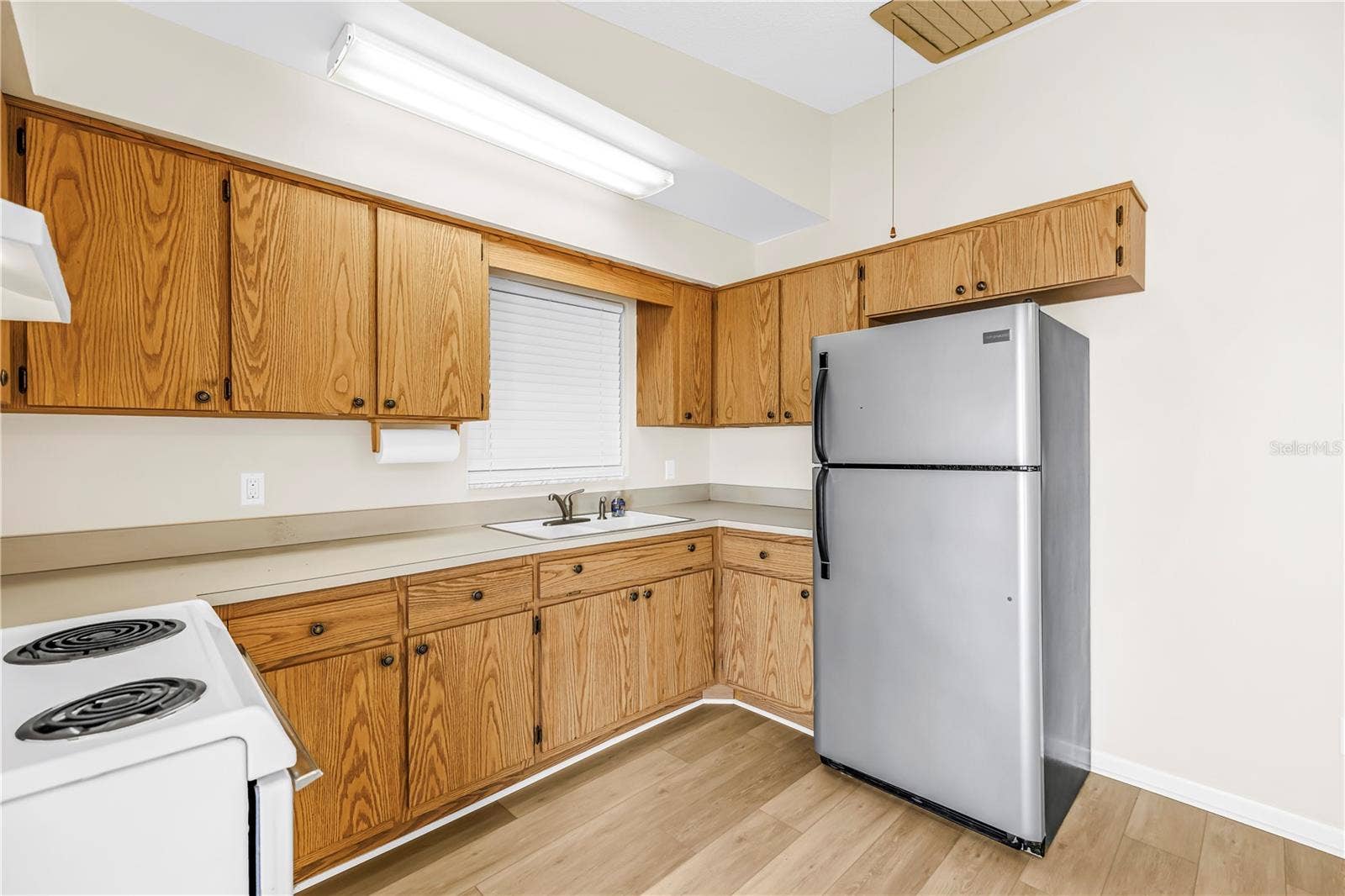 4213 37TH AVENUE N, St Petersburg, FL 33713