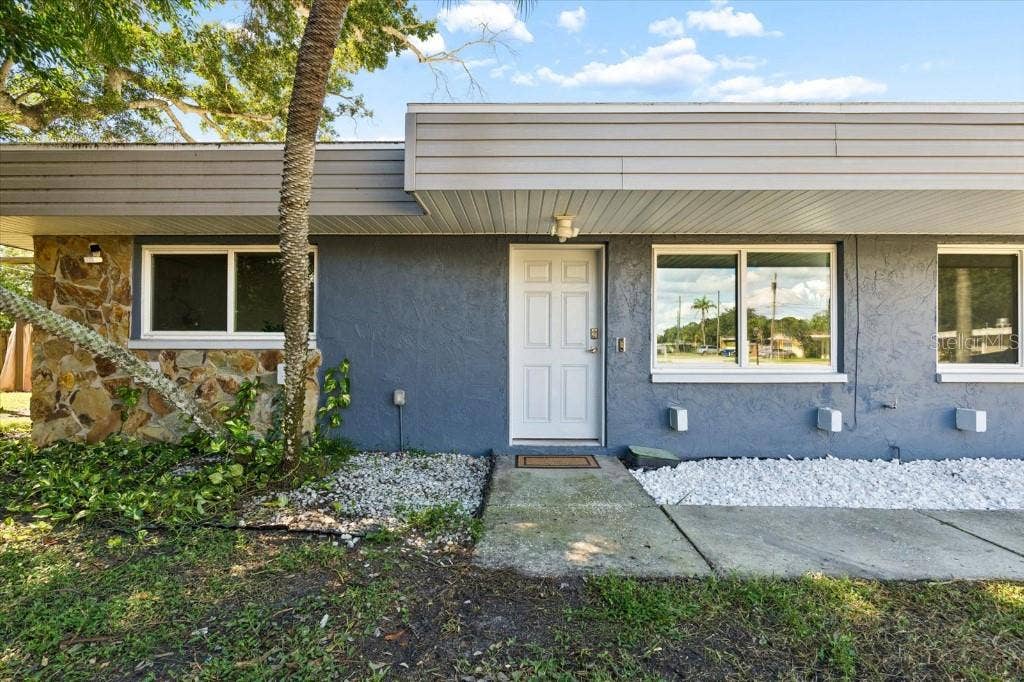 3301 SHERWOOD DRIVE, Largo, FL 33771 3301 SHERWOOD DRIVE, Largo, FL 33771