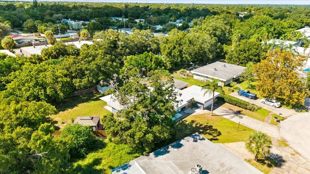 3301 SHERWOOD DRIVE, Largo, FL 33771 3301 SHERWOOD DRIVE, Largo, FL 33771