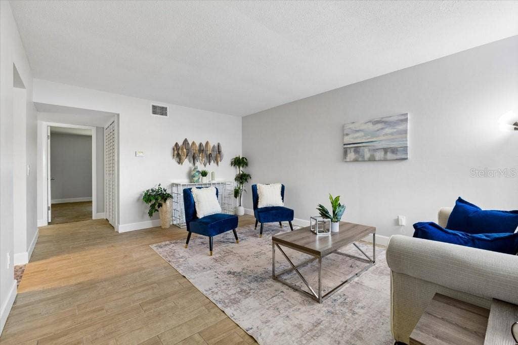 3301 SHERWOOD DRIVE, Largo, FL 33771 3301 SHERWOOD DRIVE, Largo, FL 33771