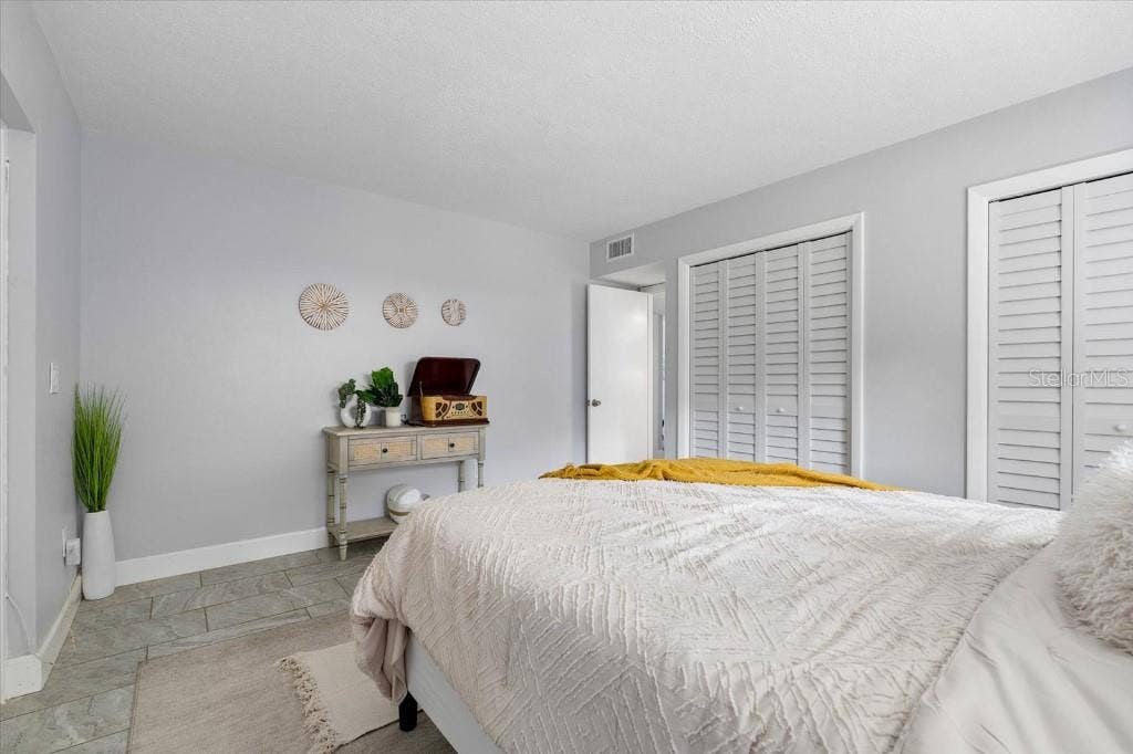 3301 SHERWOOD DRIVE, Largo, FL 33771 3301 SHERWOOD DRIVE, Largo, FL 33771