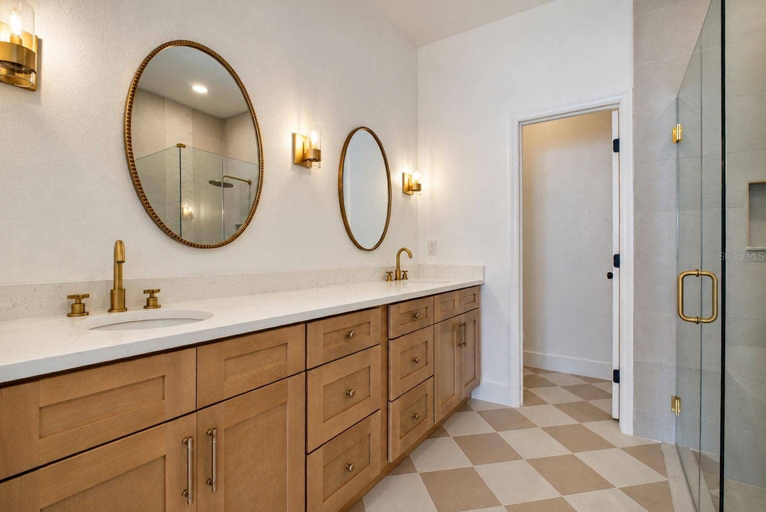31421 SHAKER CIRCLE, Wesley Chapel, FL 33543 Main Bathroom