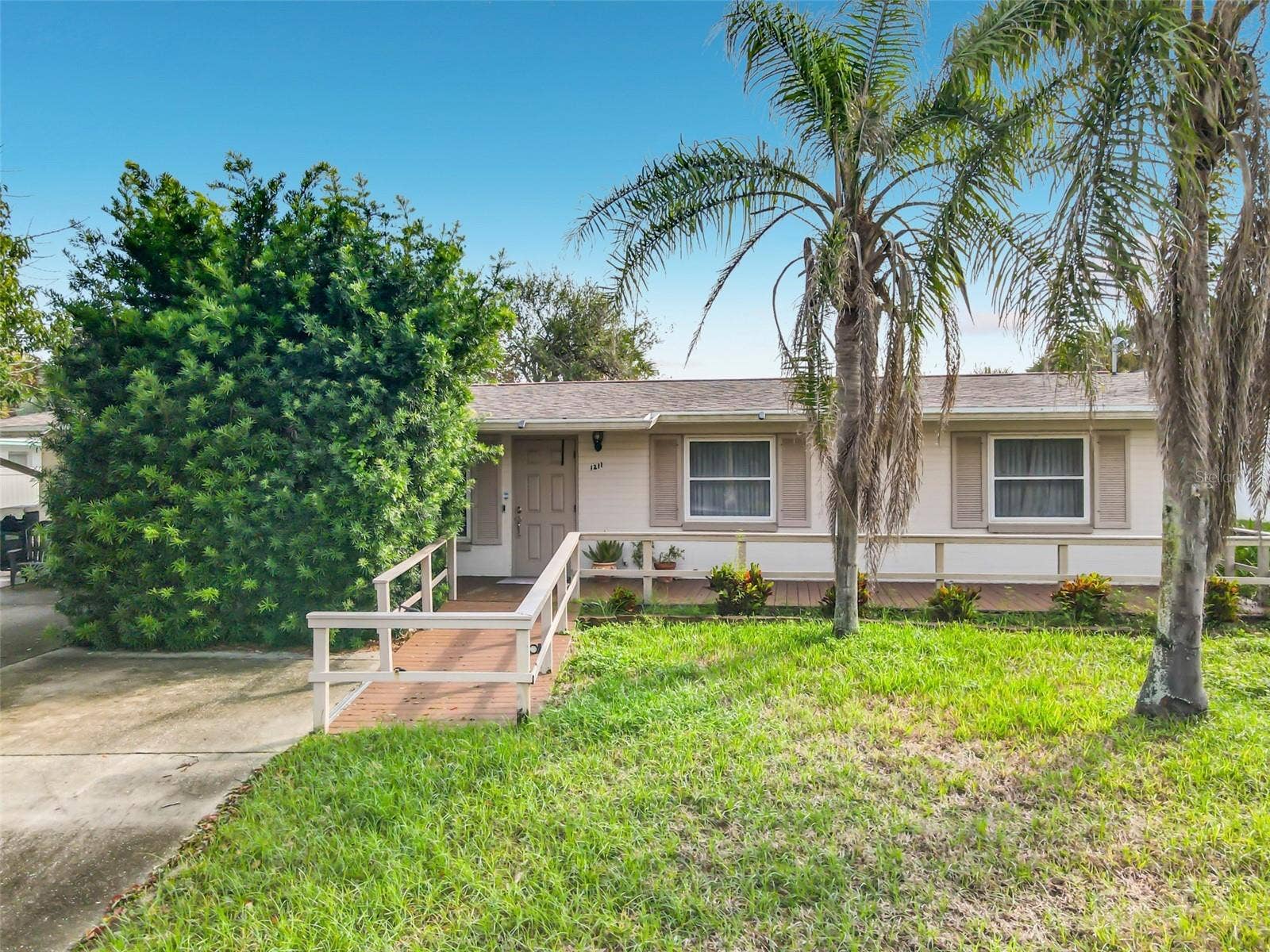 1211 N PENINSULA AVENUE, New Smyrna Beach, FL 32169 1211 N PENINSULA AVENUE, New Smyrna Beach, FL 32169
