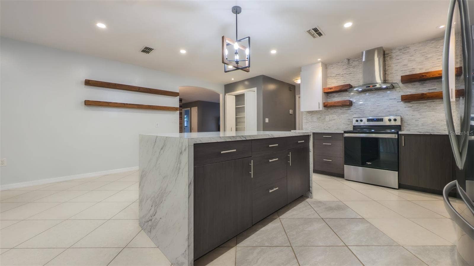 7910 RIVERDALE DRIVE, New Port Richey, FL 34653 Kitchen Island