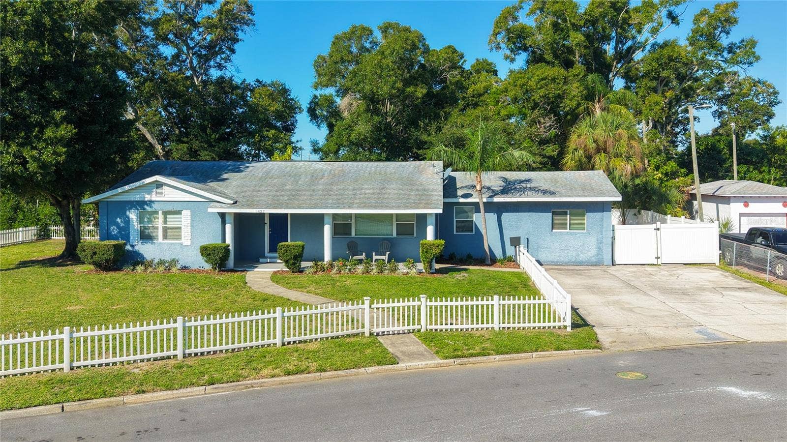 427 39TH STREET S, St Petersburg, FL 33711 427 39TH STREET S, St Petersburg, FL 33711