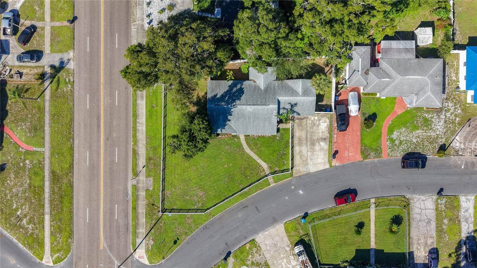 427 39TH STREET S, St Petersburg, FL 33711 427 39TH STREET S, St Petersburg, FL 33711